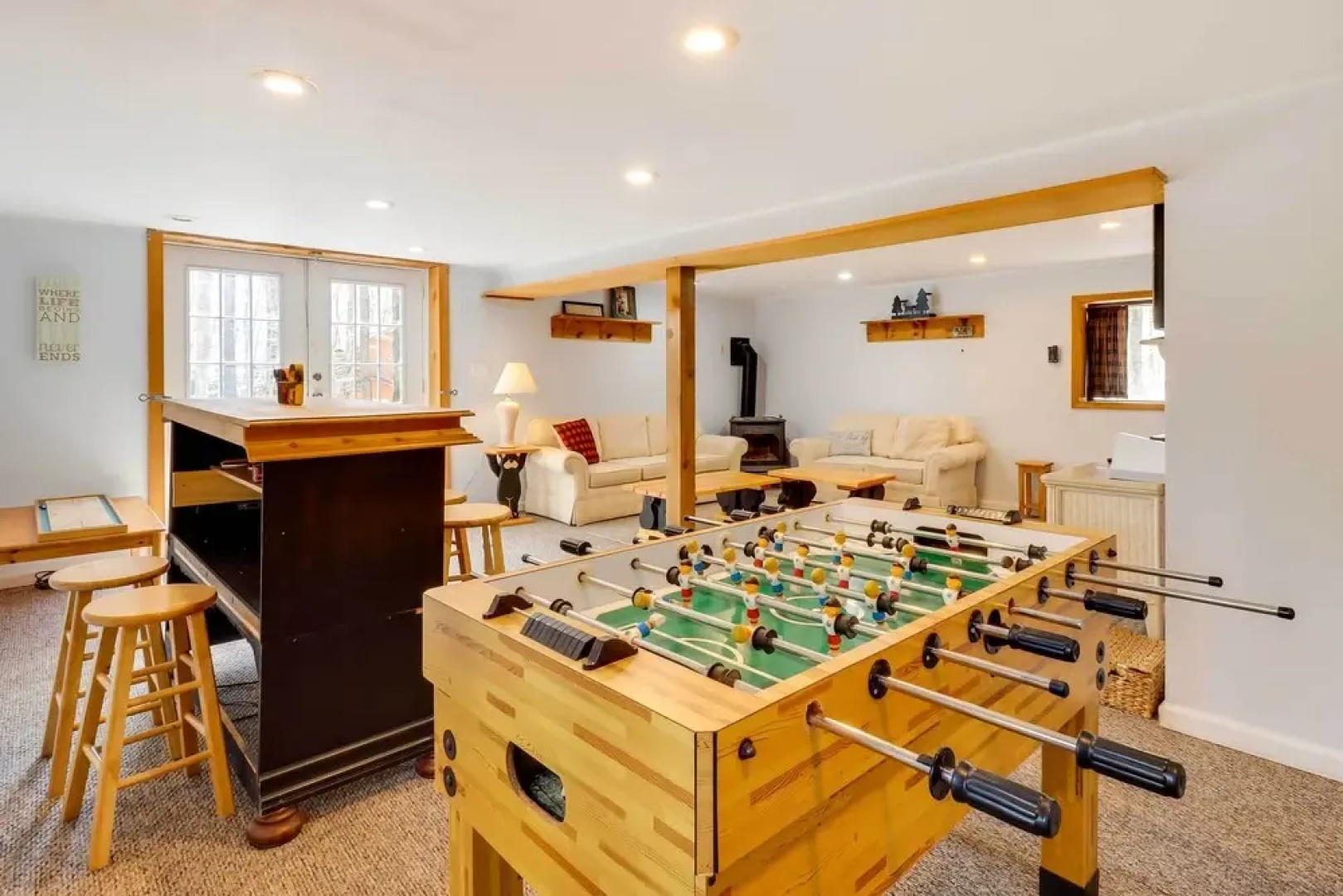 Spacious Pocono Lake House Near Skiing & Swimming!