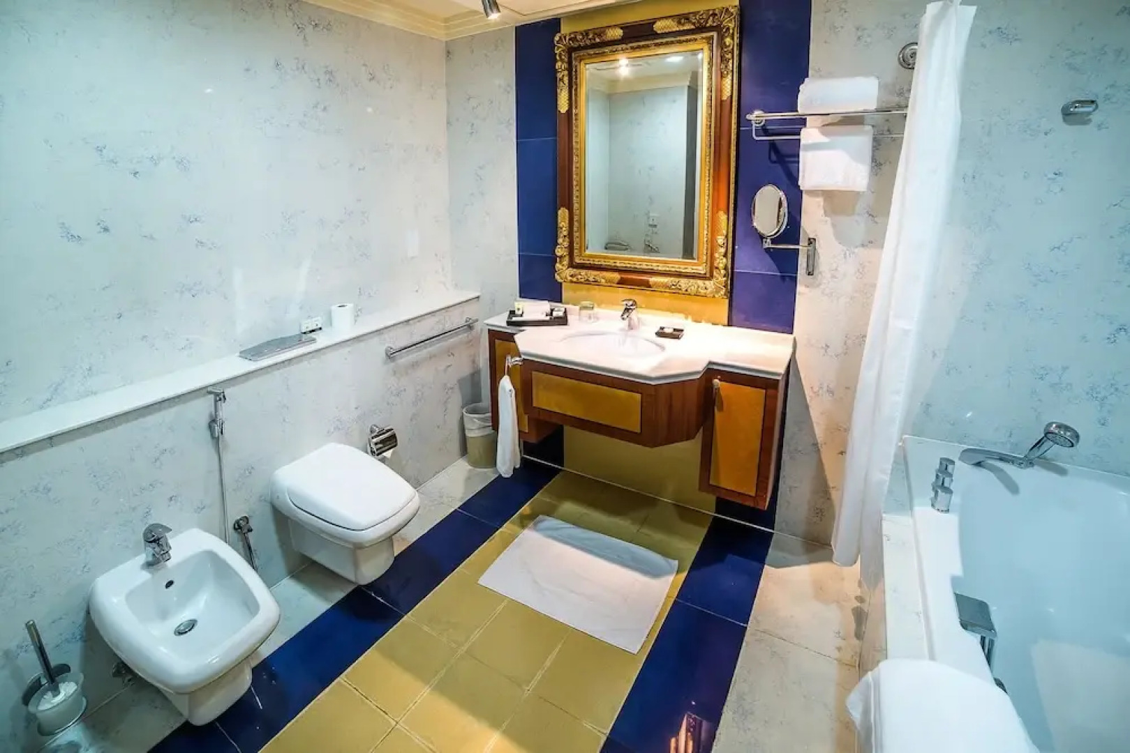 Al Raha Beach Hotel Villas