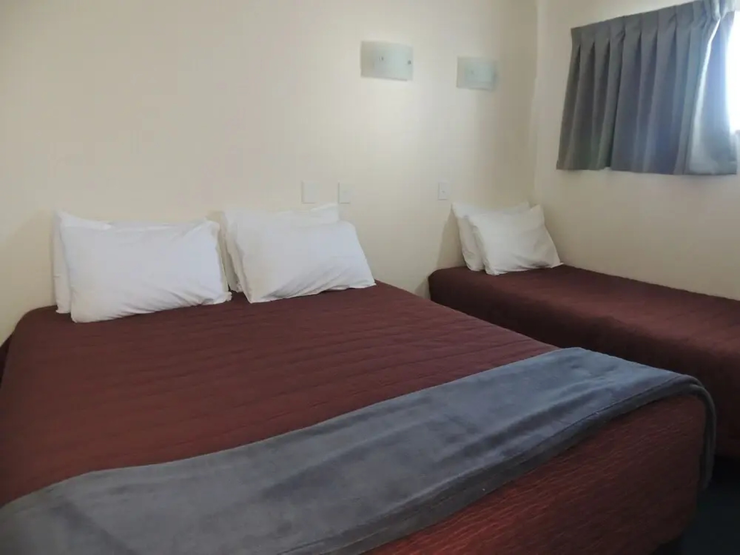Fountain Court Motel