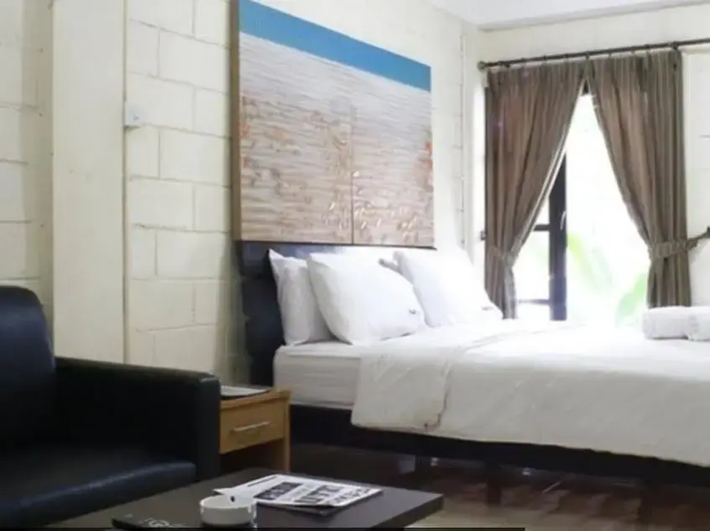 RedDoorz Near Teras Kota