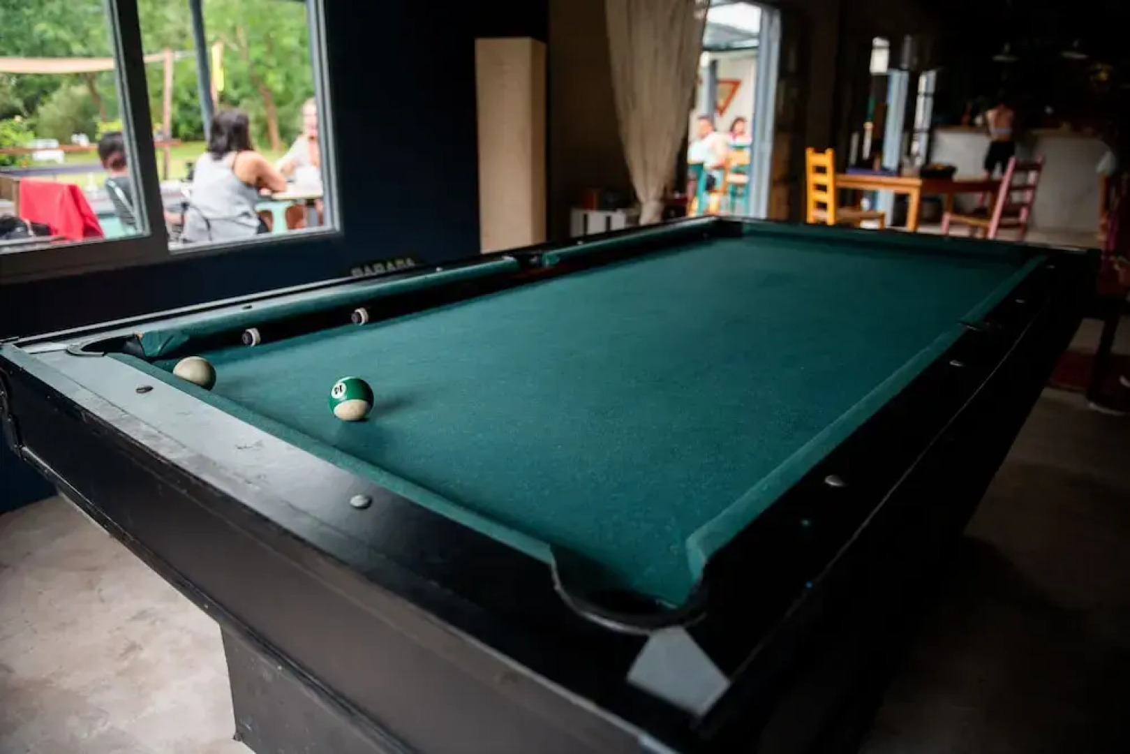 Mundaka Hostel y Bar - Adults Only