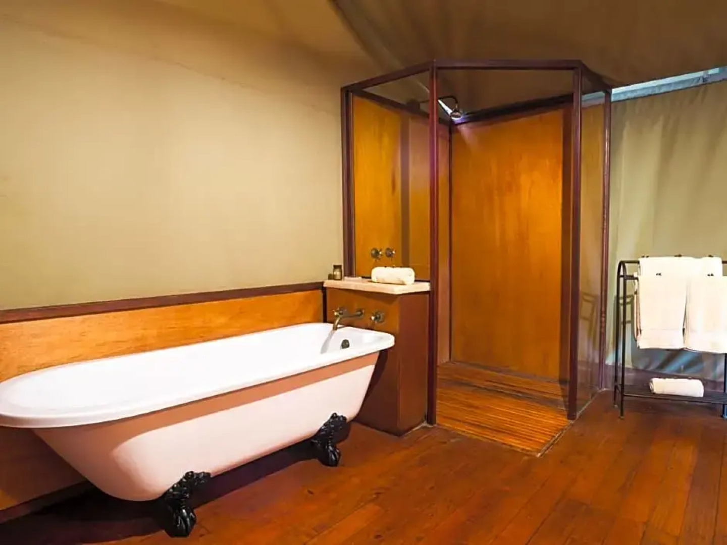 Aha Thakadu River Camp