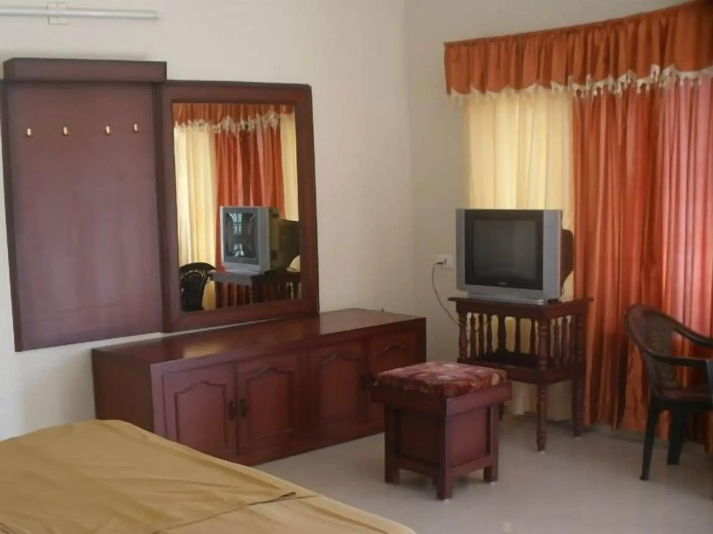 Jungle Palace Homestay