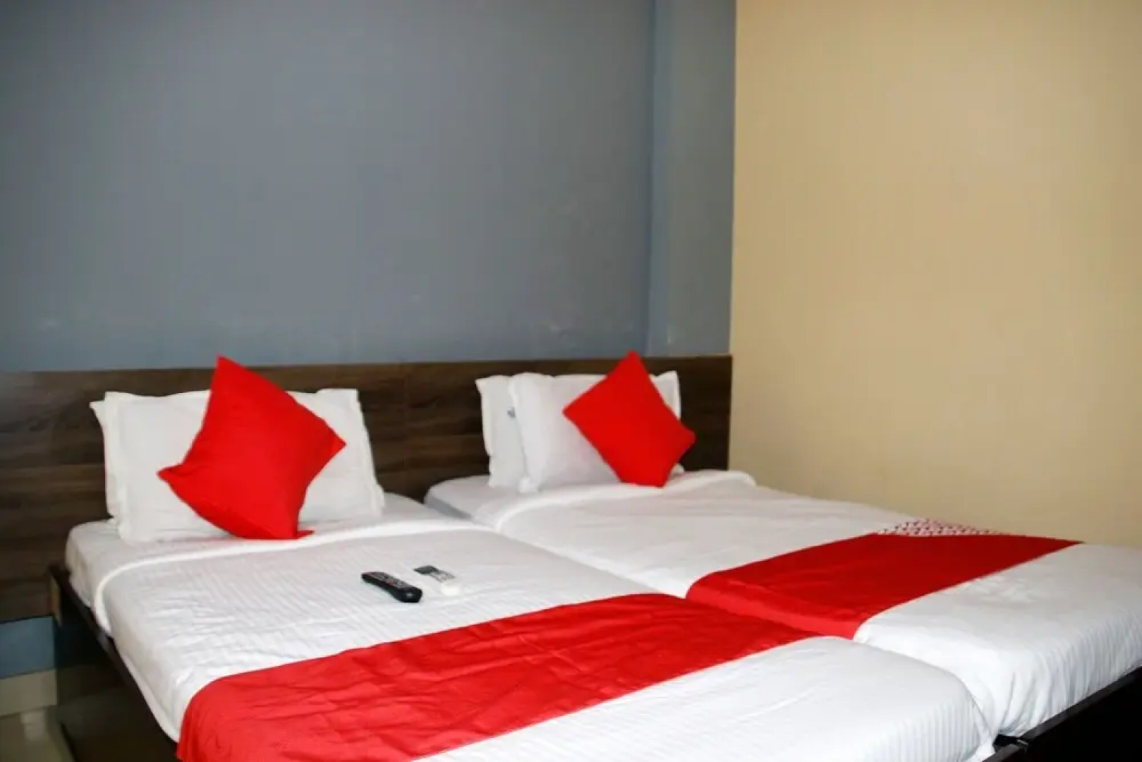 OYO 23423 Hotel Malabar Palace