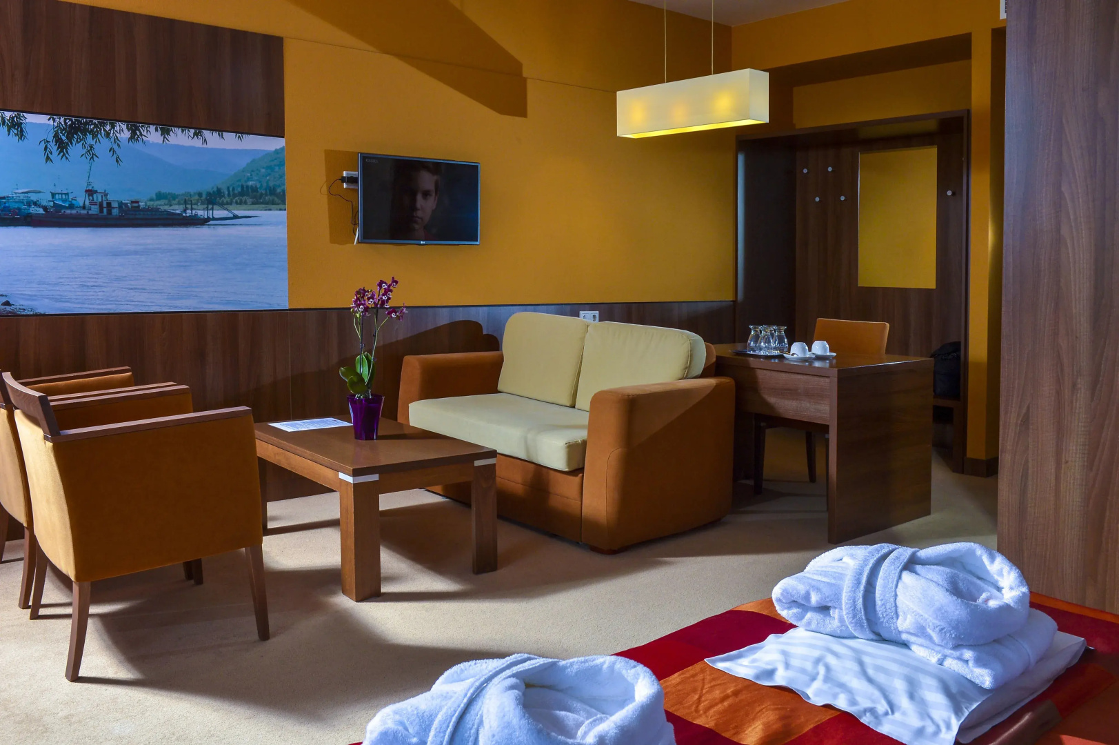 Royal Club Hotel