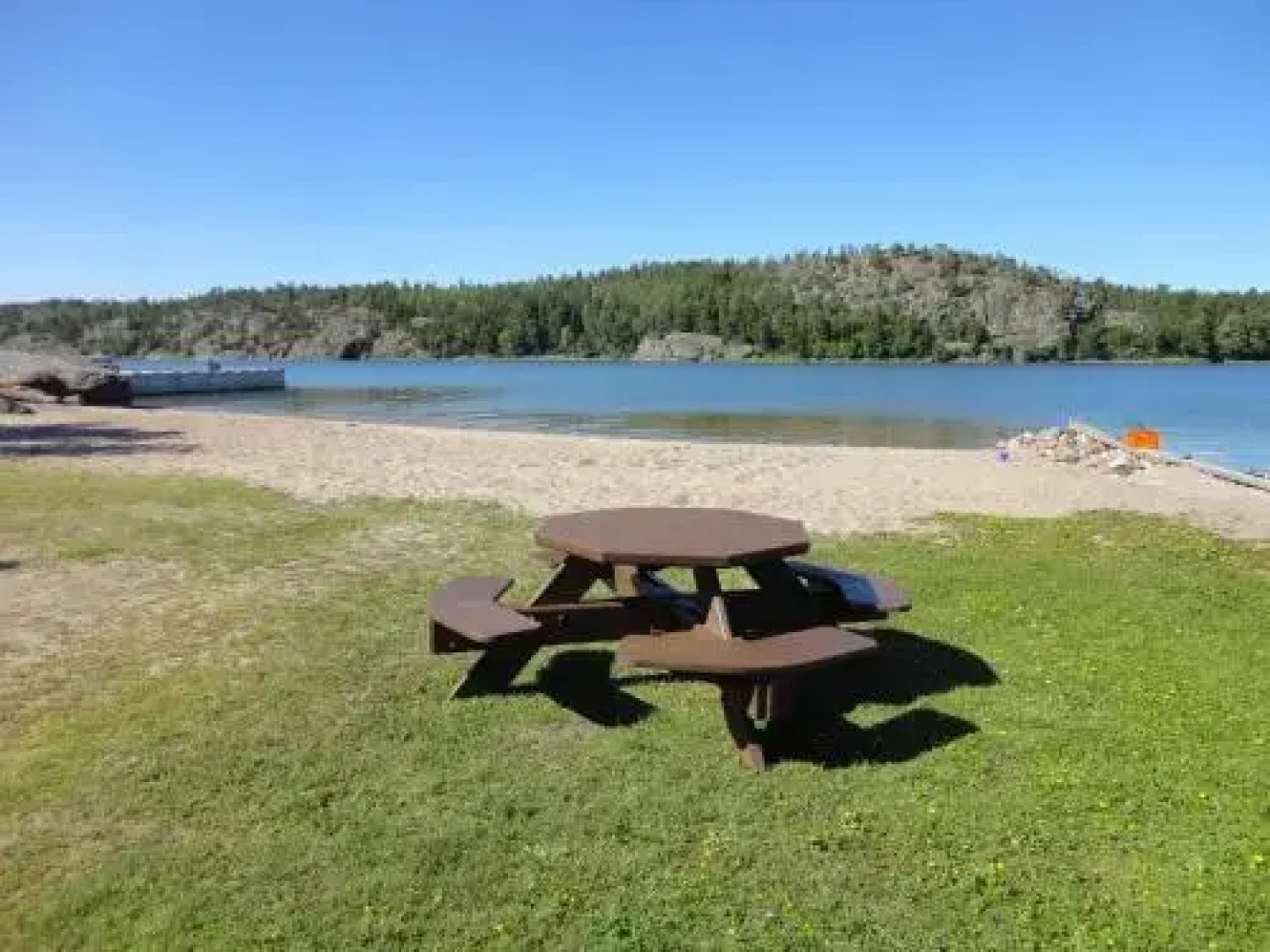 Hjortö Stugor & Stockhus