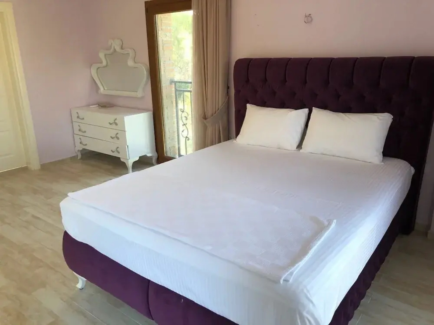 Villa Sunrise by Villamnet