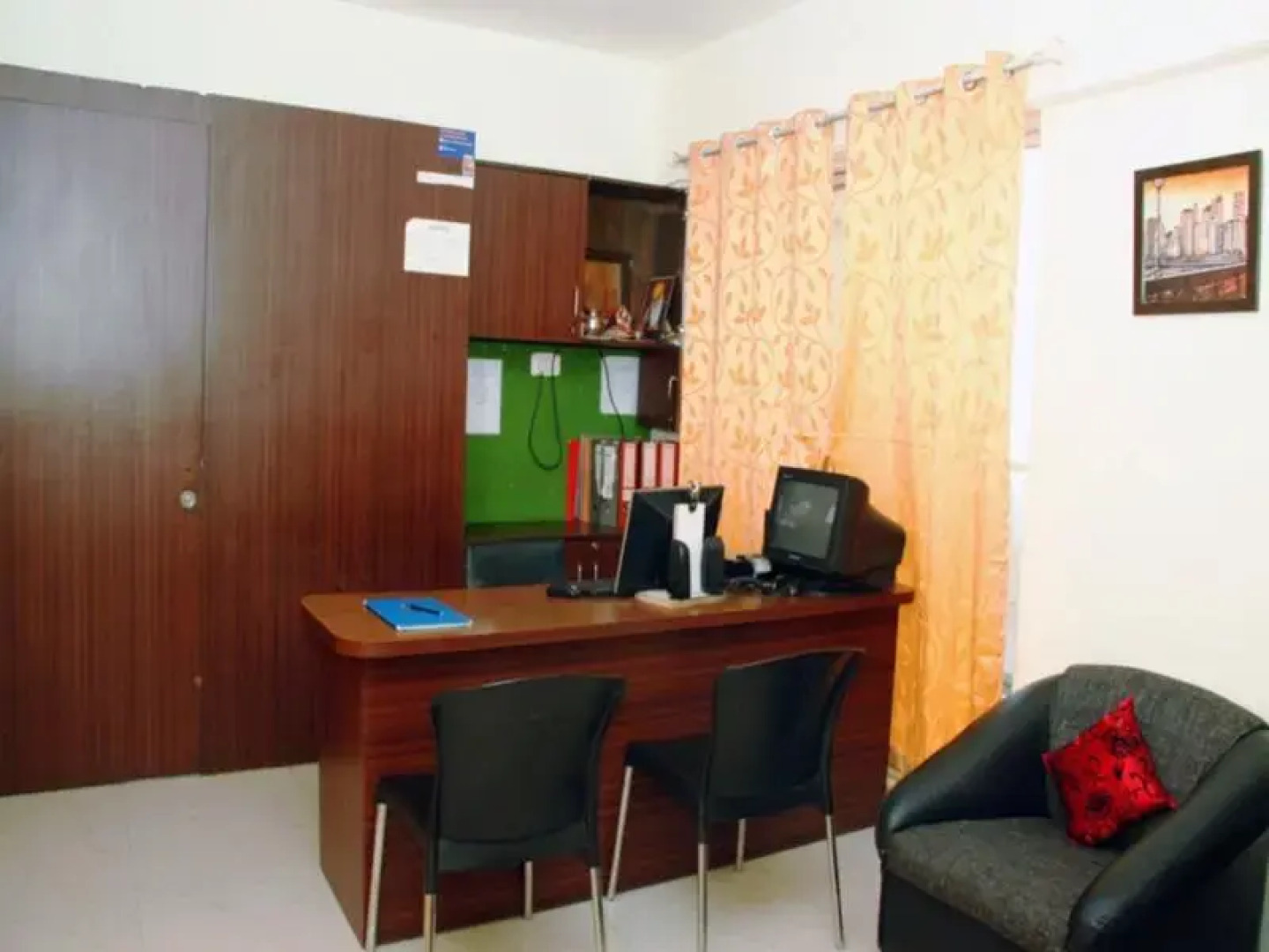 Cosmos Luxury Service Apartment