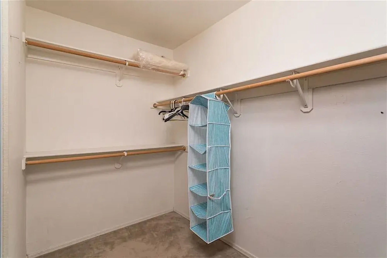 Montebello 5 Bedroom by Casago