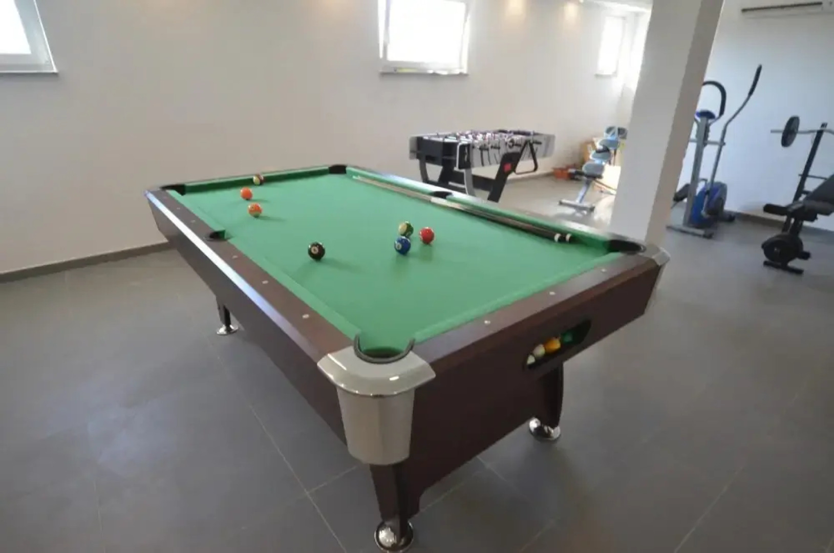 Villas in Kanfanar With 4 Bedrooms and 5 Bathrooms