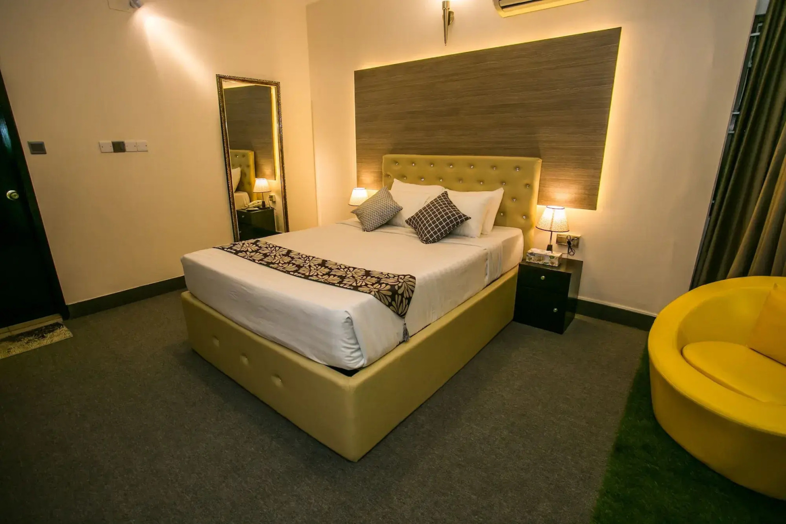 Hotel Tropical Daisy