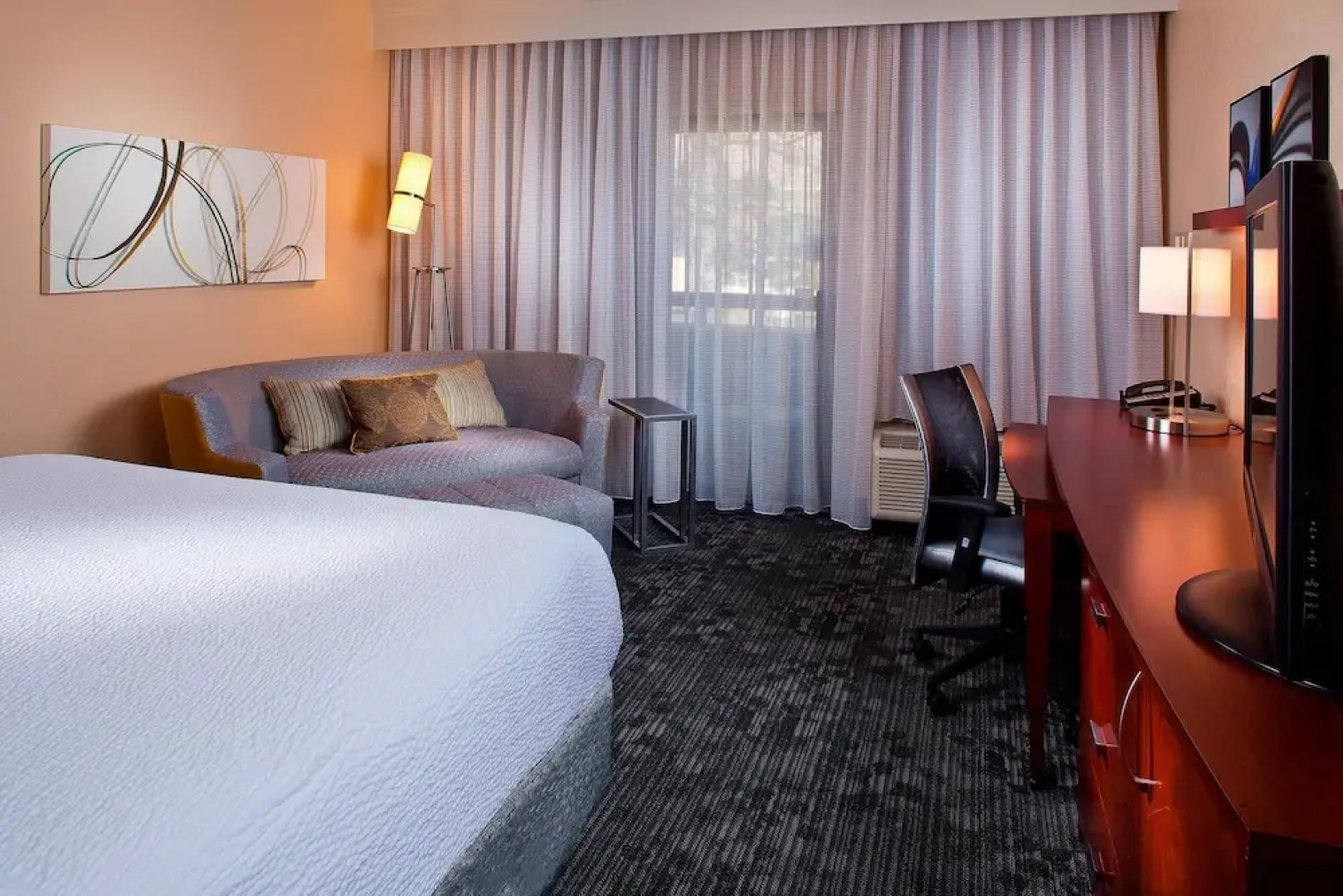 Courtyard Charlottesville North