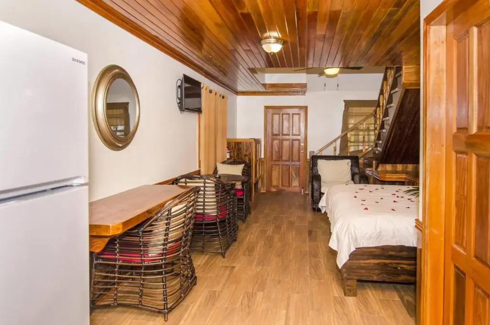 Captain Morgan's Retreat