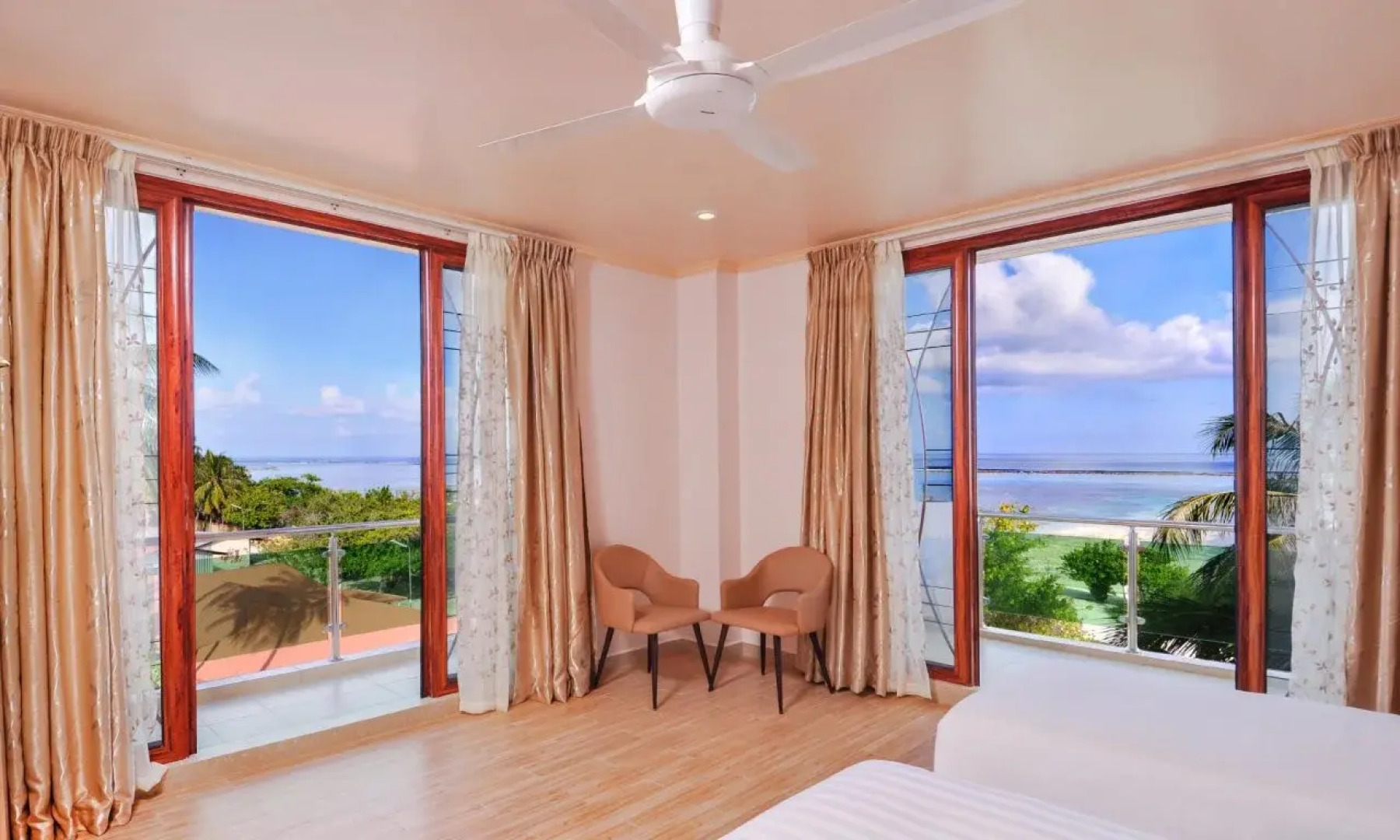 Отель Sunrise Beach and Spa