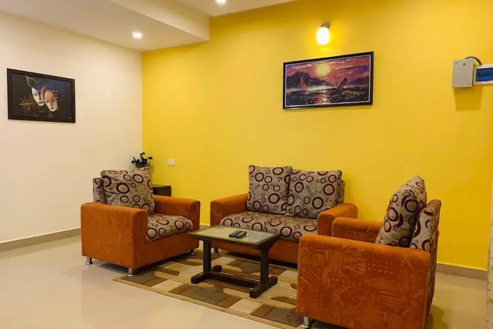 Aditi Comforts - Premium Serviced Apartment
