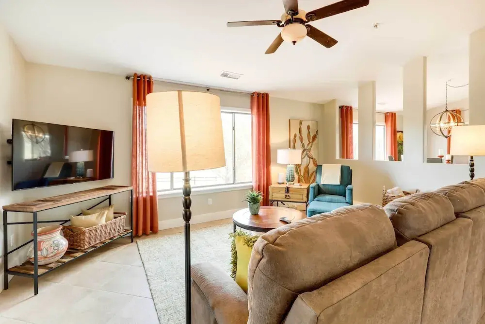 Deck & Indoor Pickleball Court: West Sedona Home!