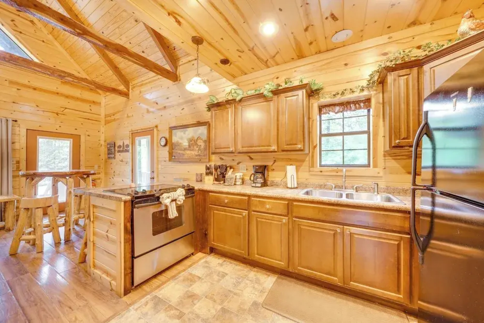4 Mi to Broken Bow Lake: 'wee Bear Cabin' Getaway!