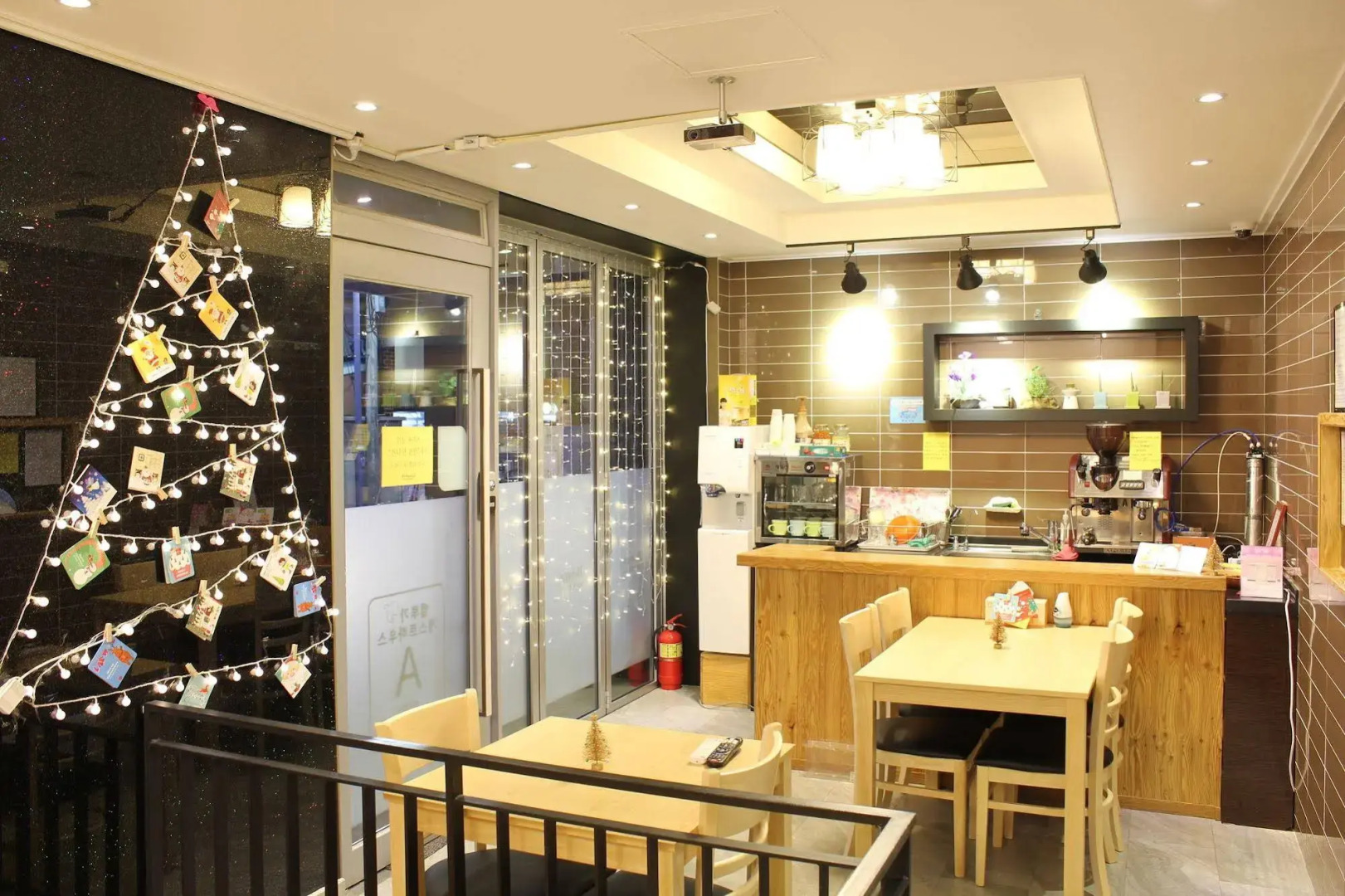 Beluga Guest House - Hostel