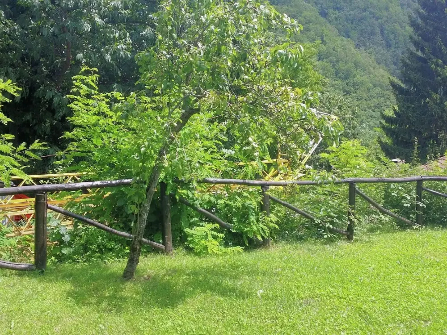 Refreshing Holiday Home With Pool, Garden, Tennis Court, BBQ