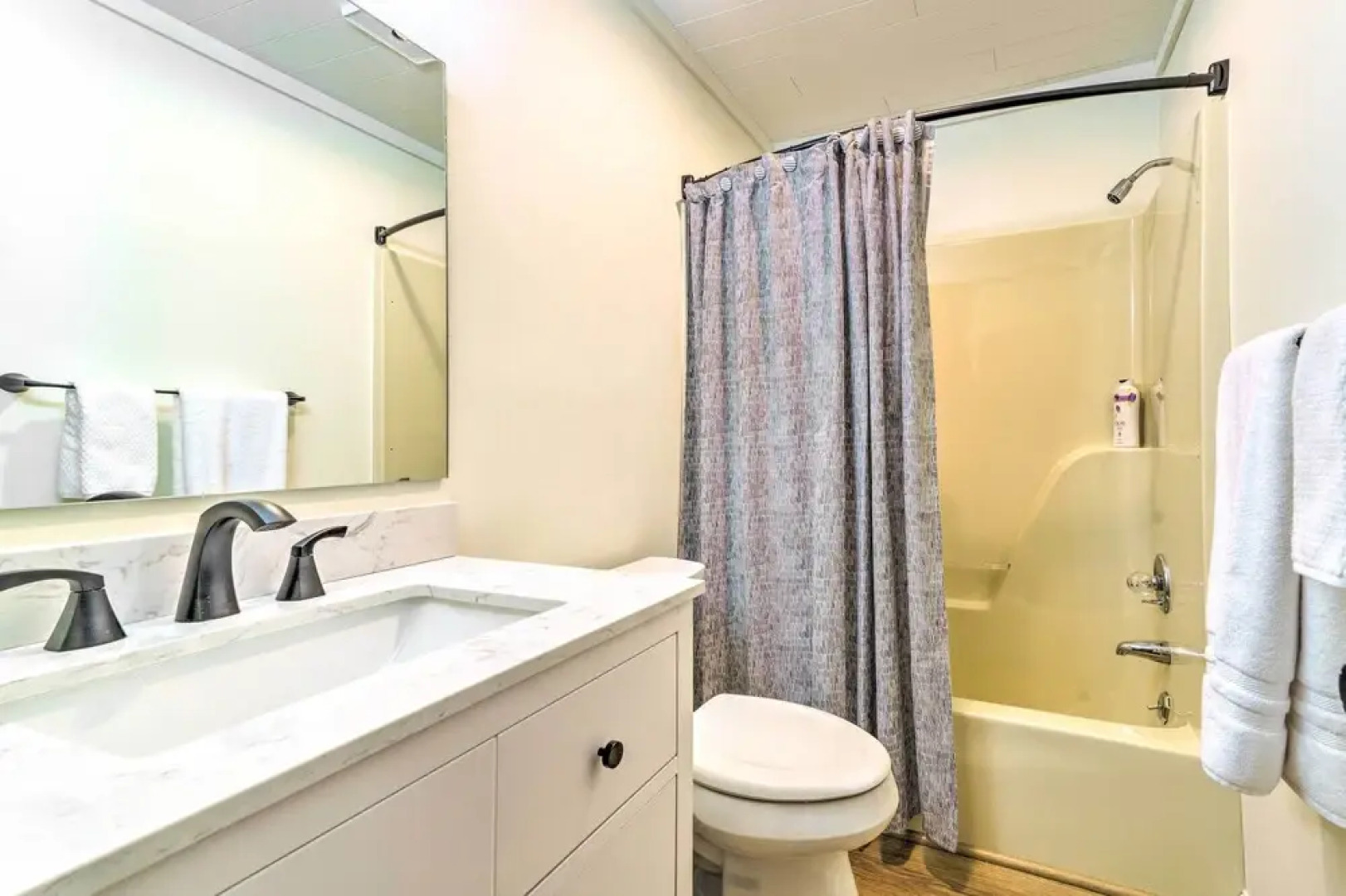 Newland Home w/ Fire Pit: 7 Mi to Grandfather Mtn