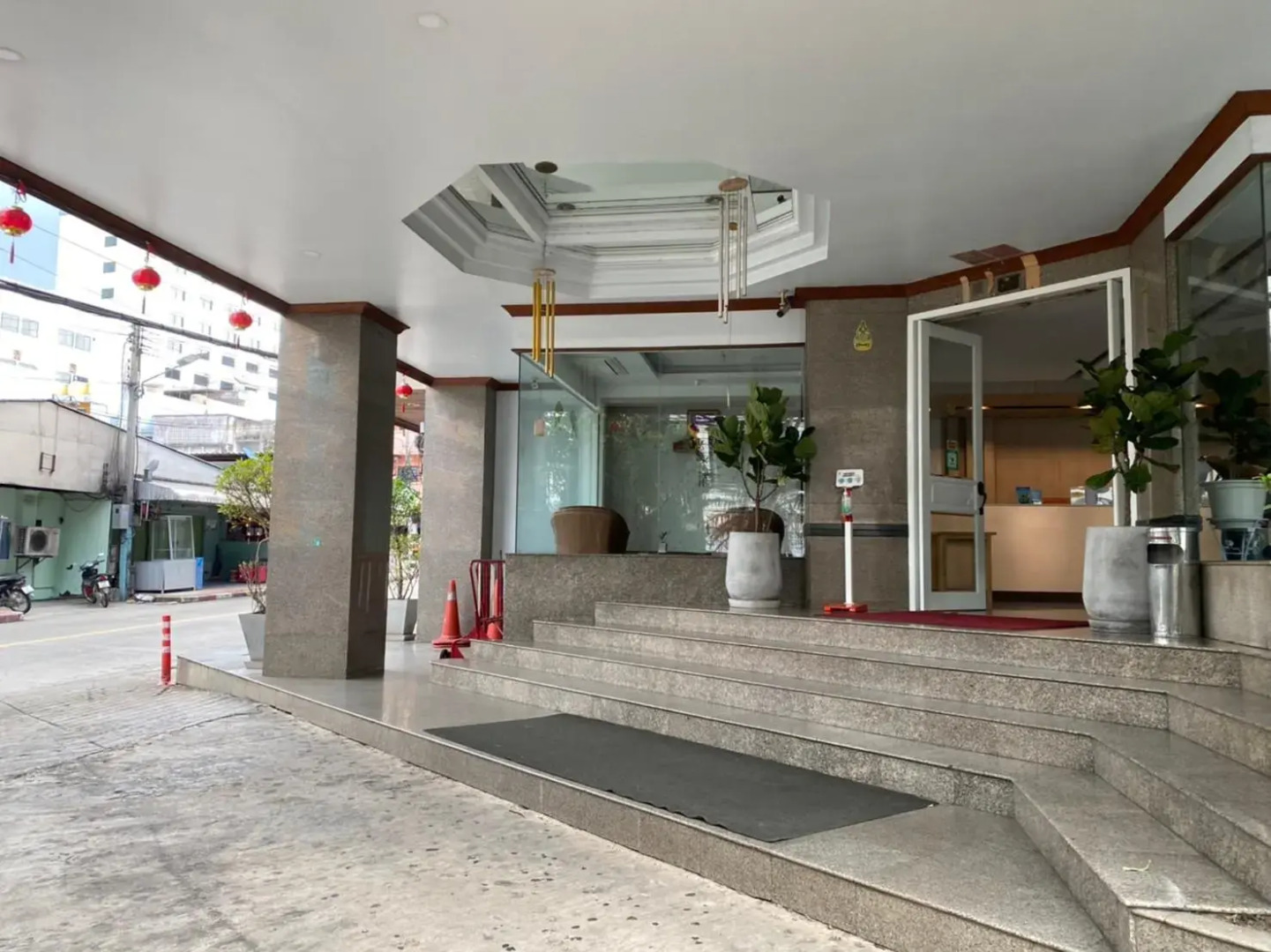 Sri Betong Hotel (SHA Extra Plus)