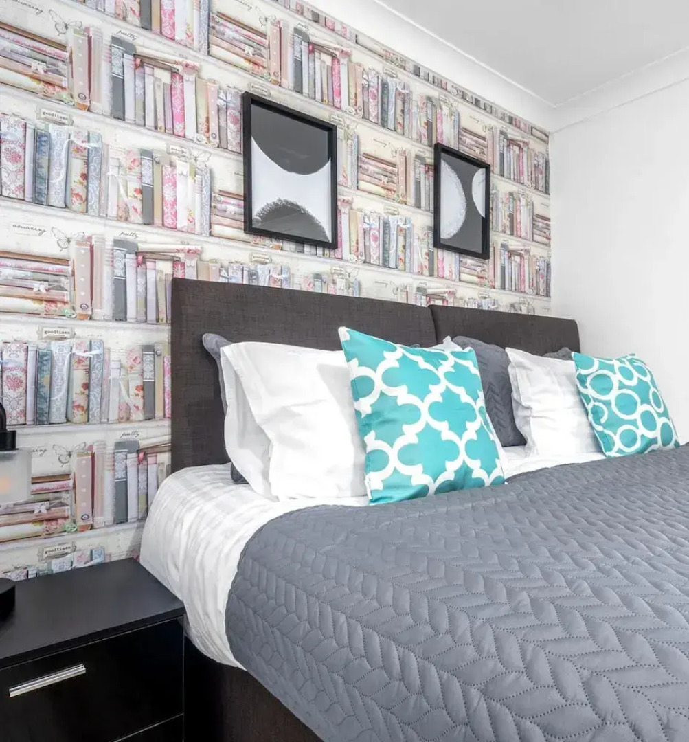 Three Bedroom Apartment by Klass Living Serviced Accommodation Coatbridge - Berwick Apartment With WiFi &Parking