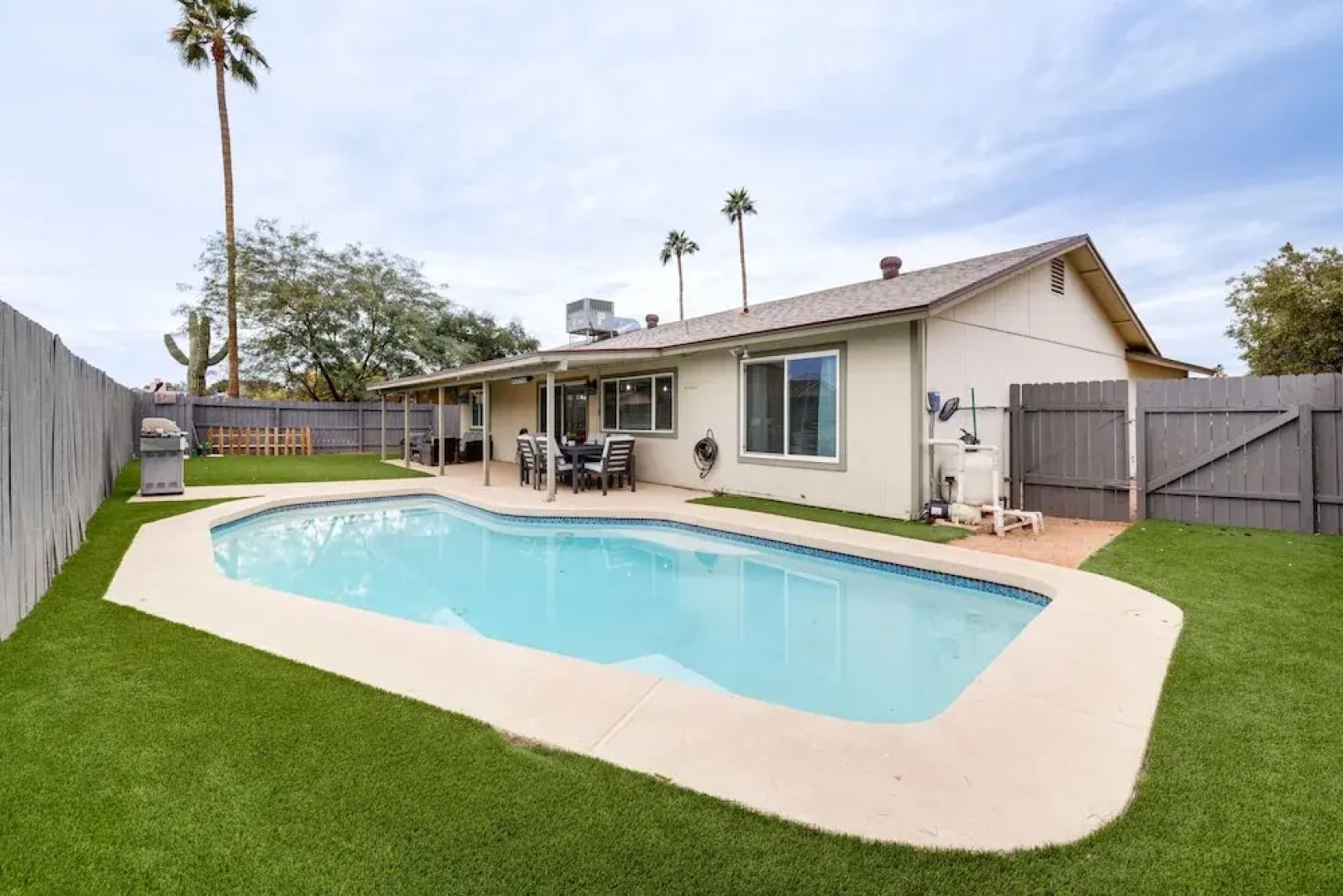 Airy Tempe Vacation Rental w/ Gas Grill + Pool!