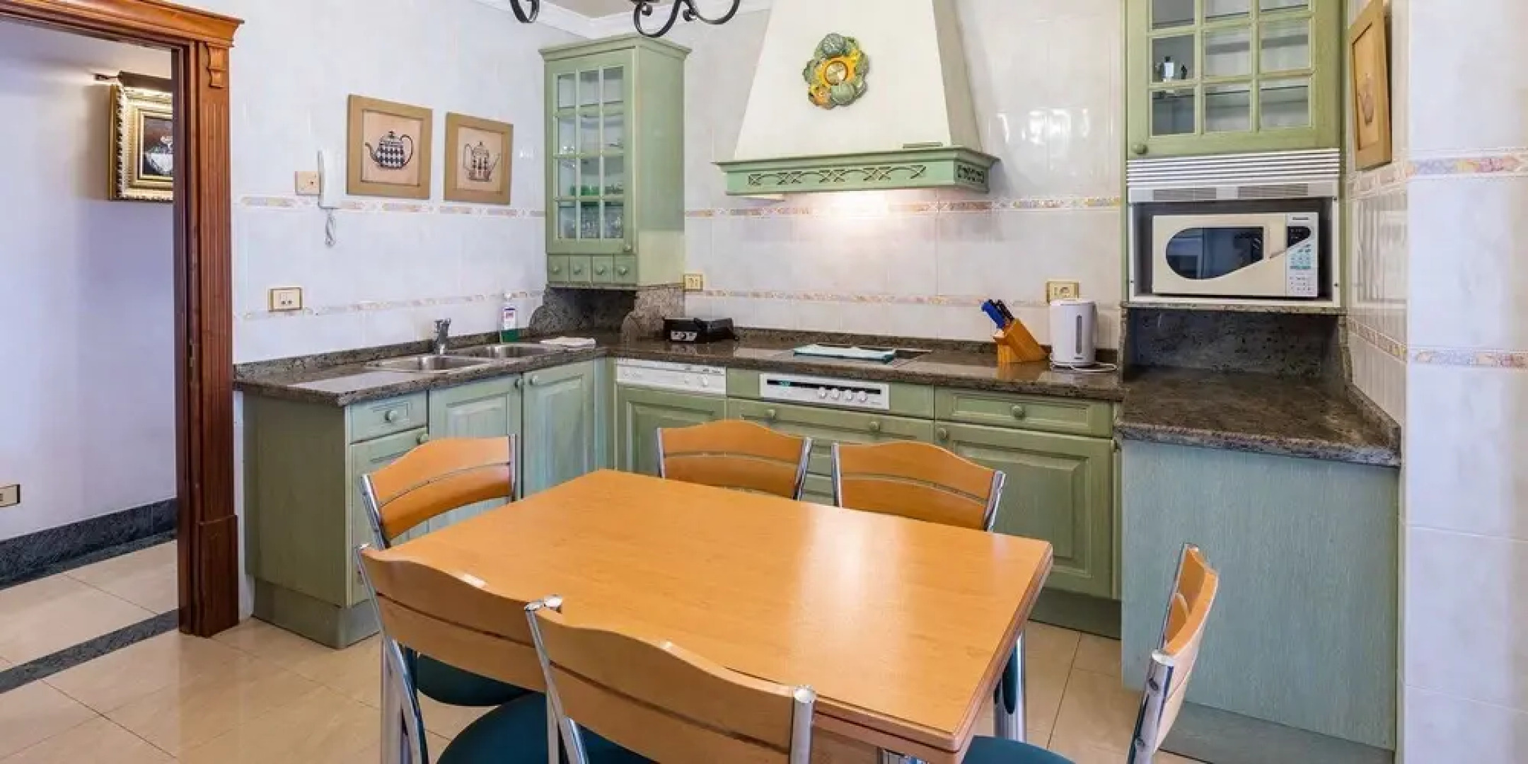 Penthouse Reducto Beach