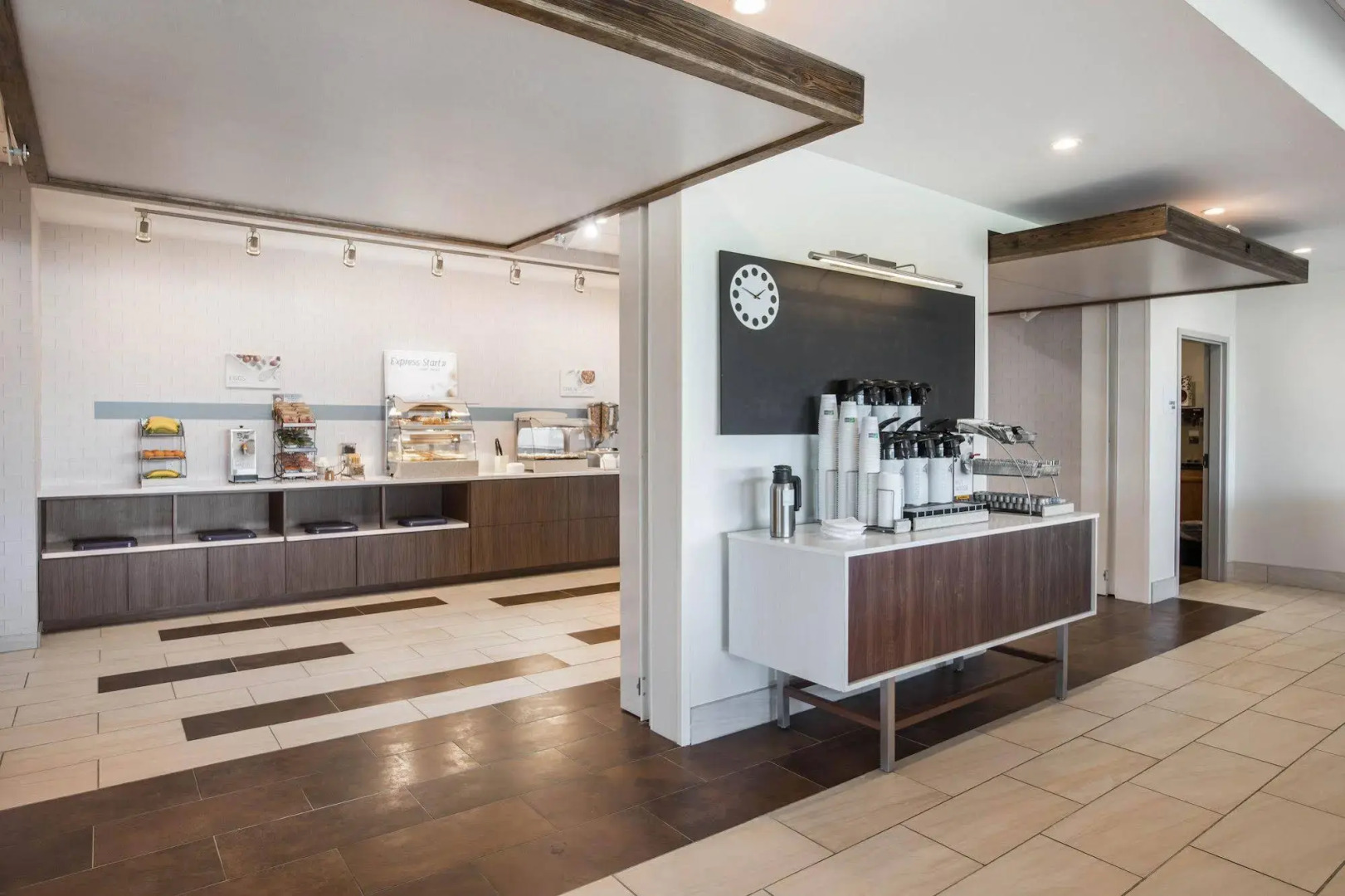 Holiday Inn Express & Suites Ludington by IHG