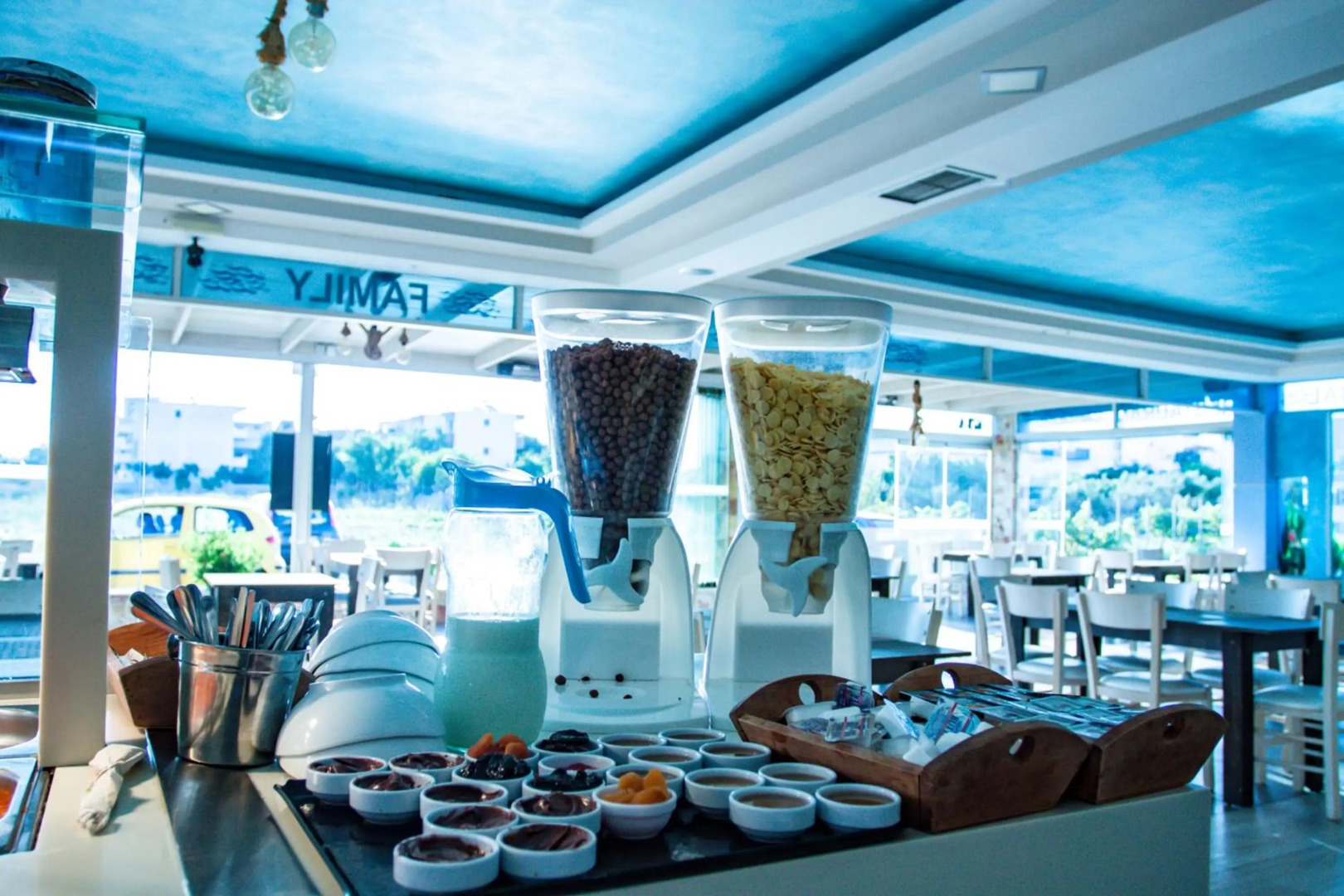 Sunshine Hotel and Apartments