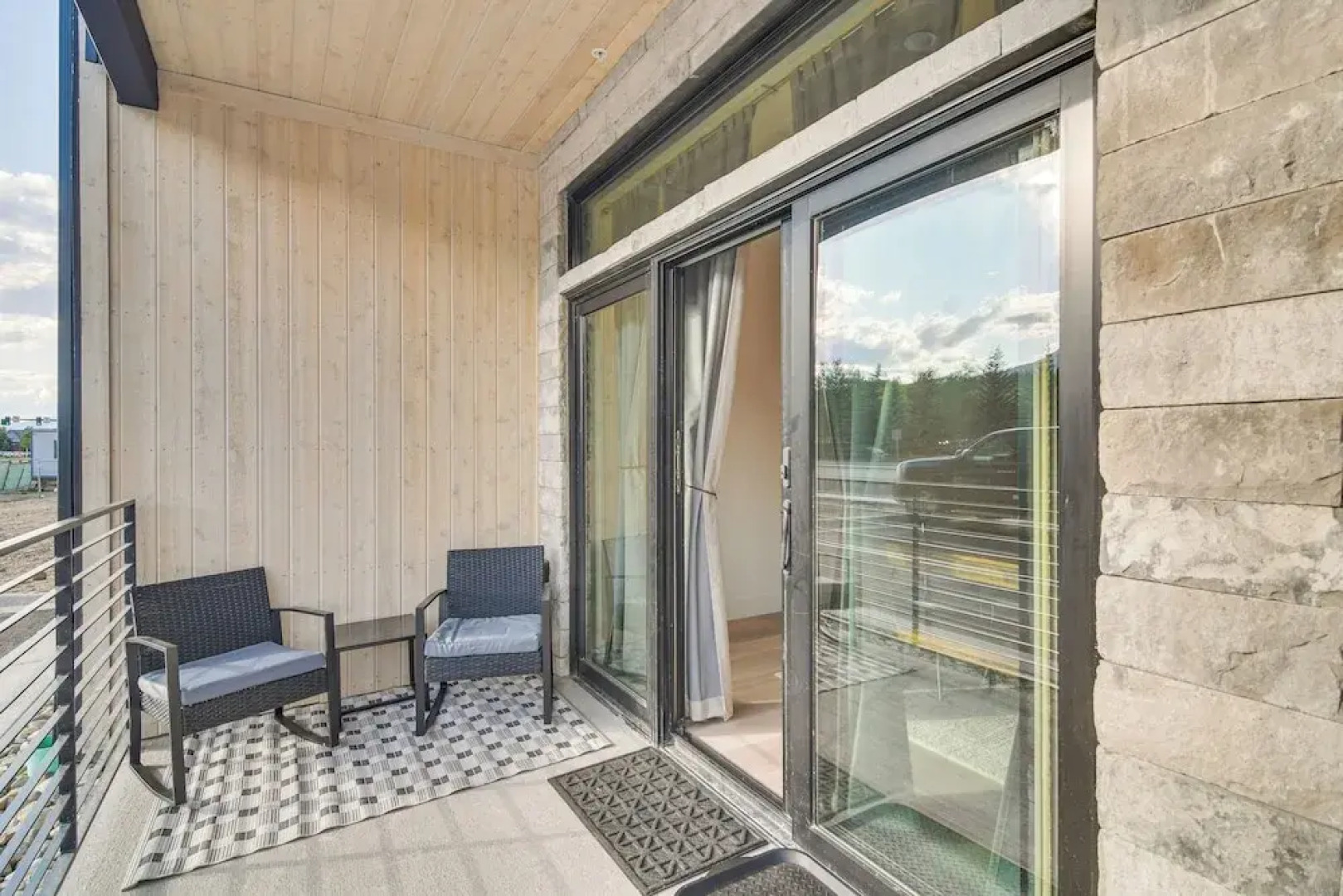 3 Mi to Lake Dillon: Condo Near Shops & Eats!