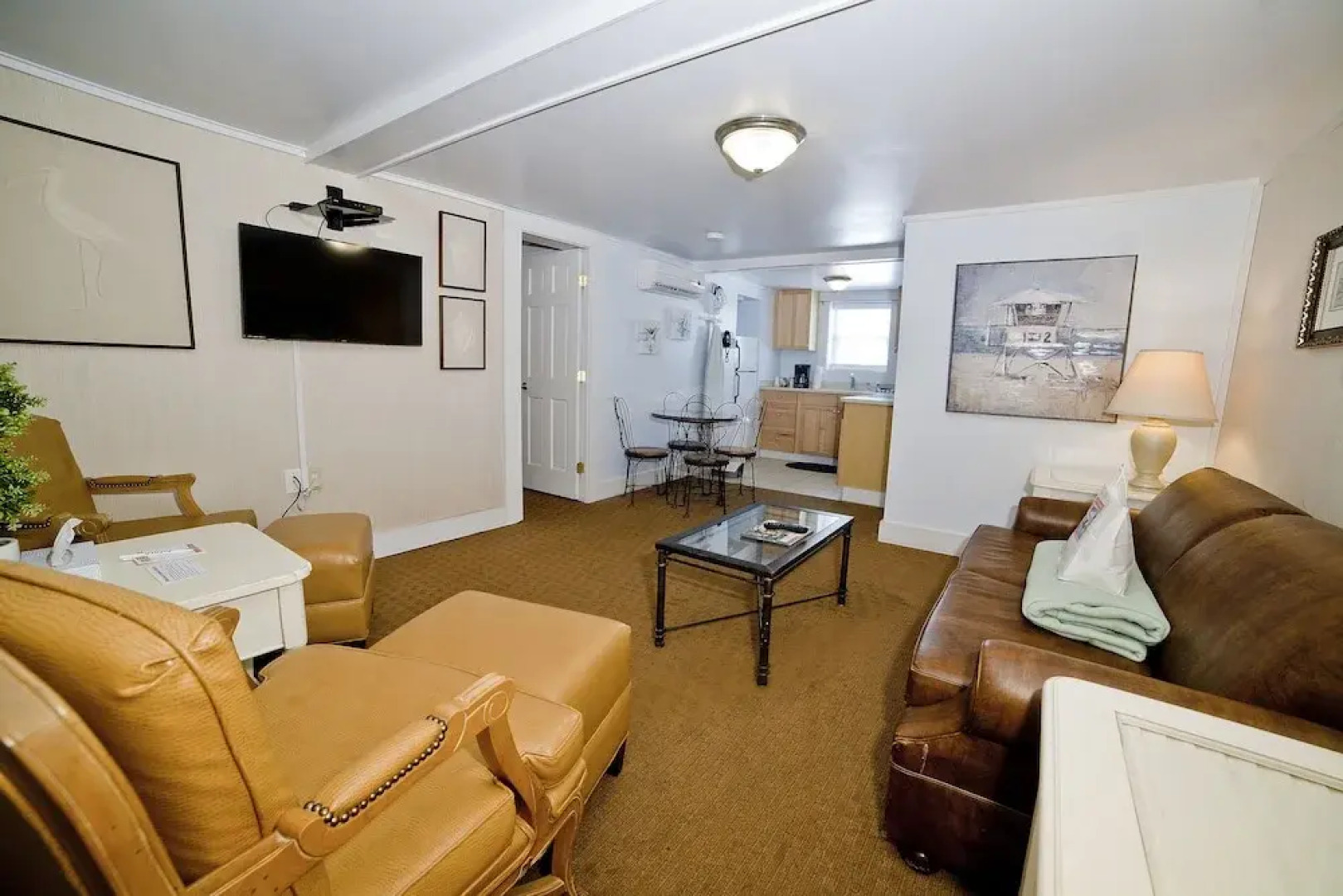 Georgianne Inn & Suites