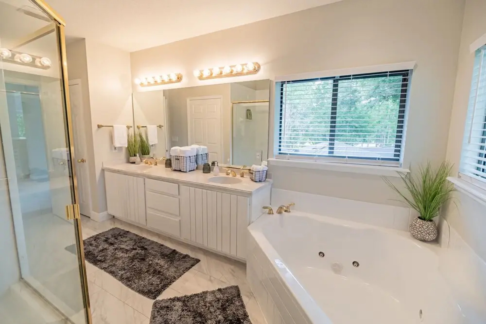 Spacious Country Estate