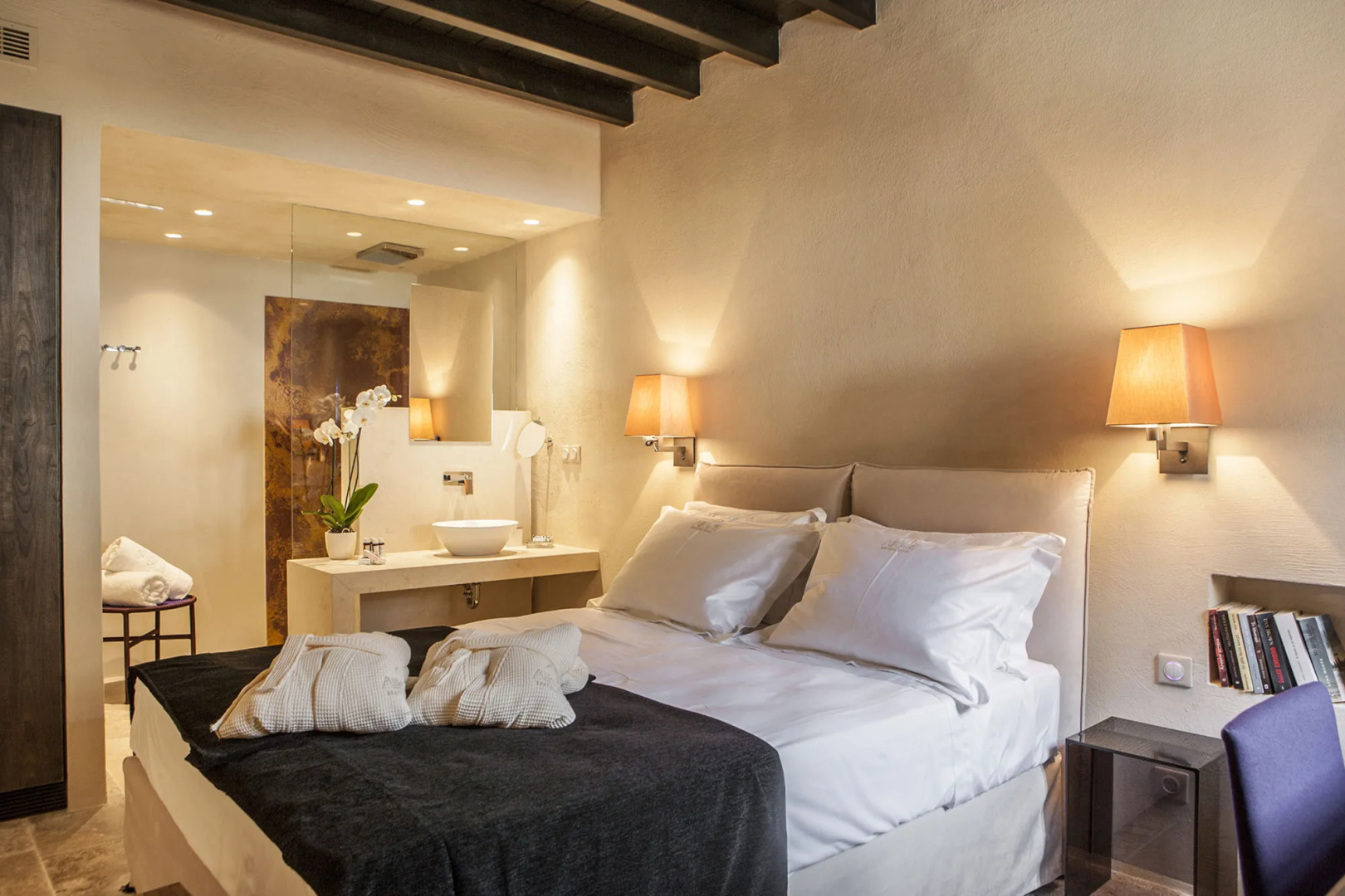 Allegory Boutique Hotel