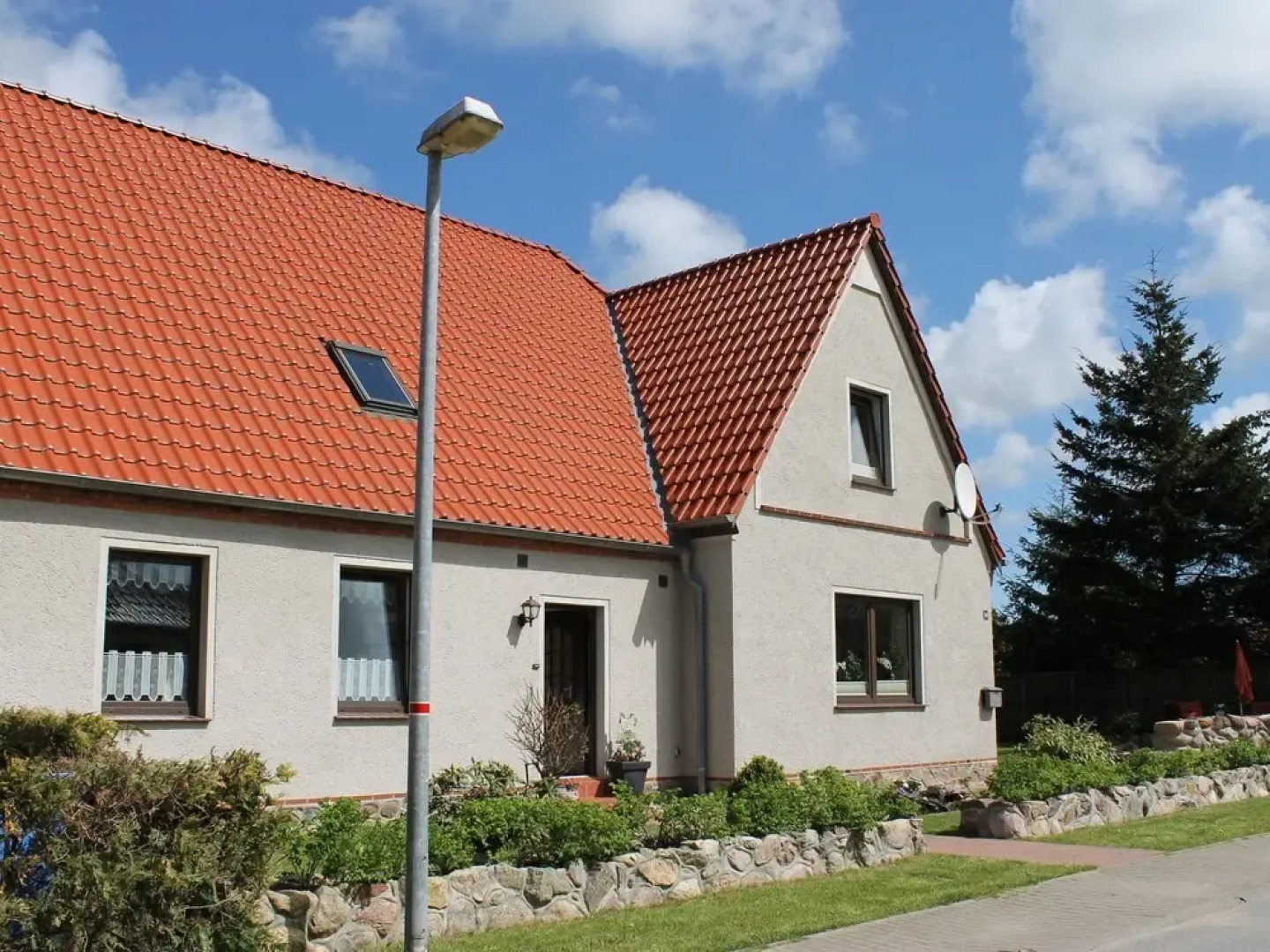 Holiday in Country House with Garden & Terrace near Beach