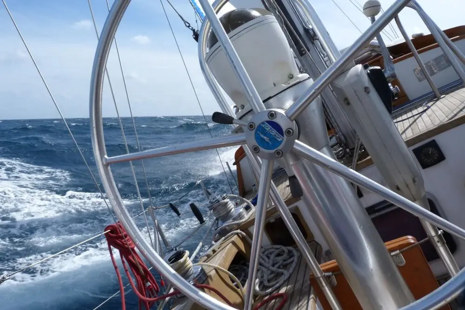 Nuit sur un voilier au Bono