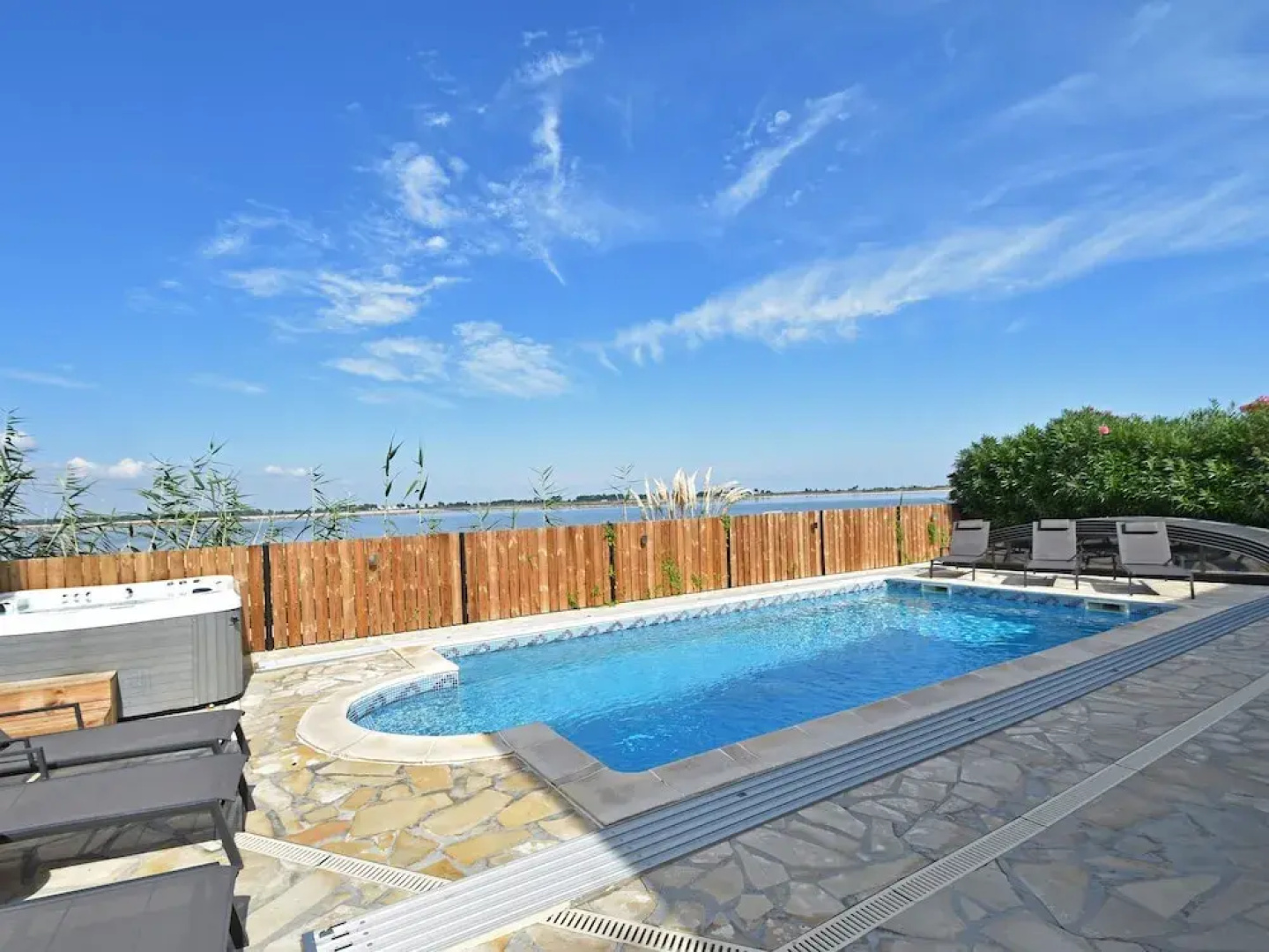 Luxurious Holiday Home with Private Pool in Port Camargue