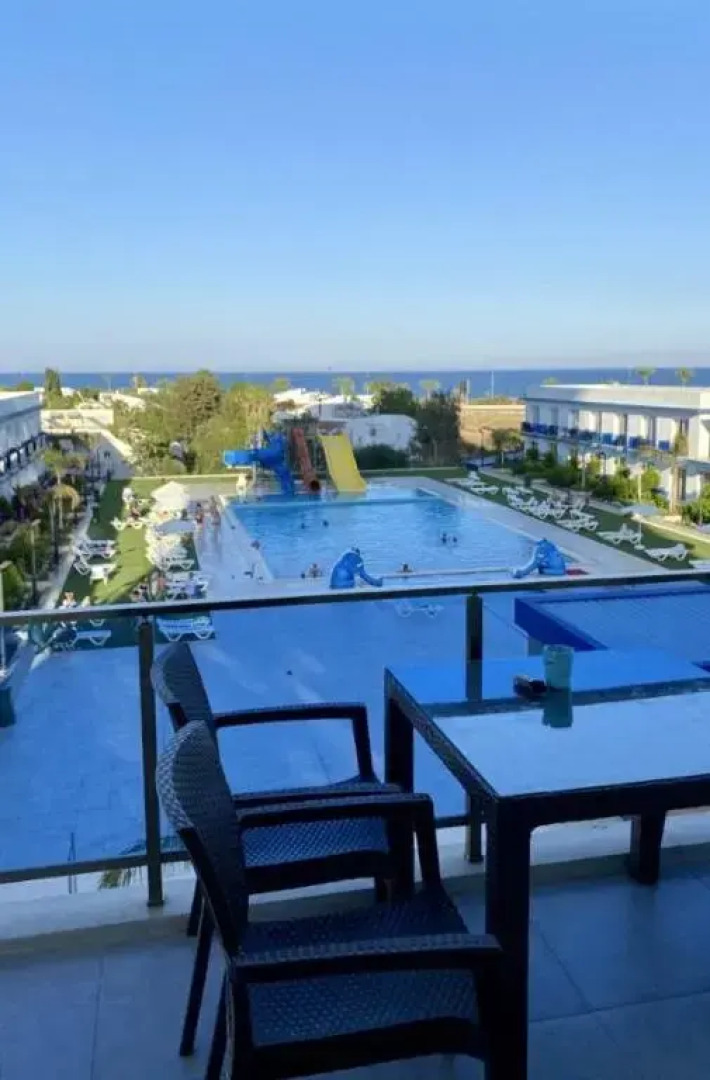 Sleek Flat With Shared Pool and Sea View in Iskele