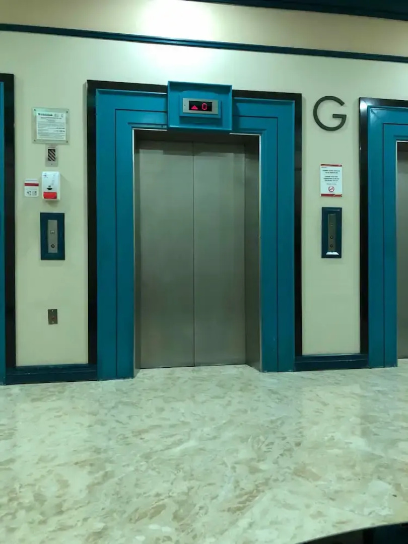 CMK and Private Water Chalet