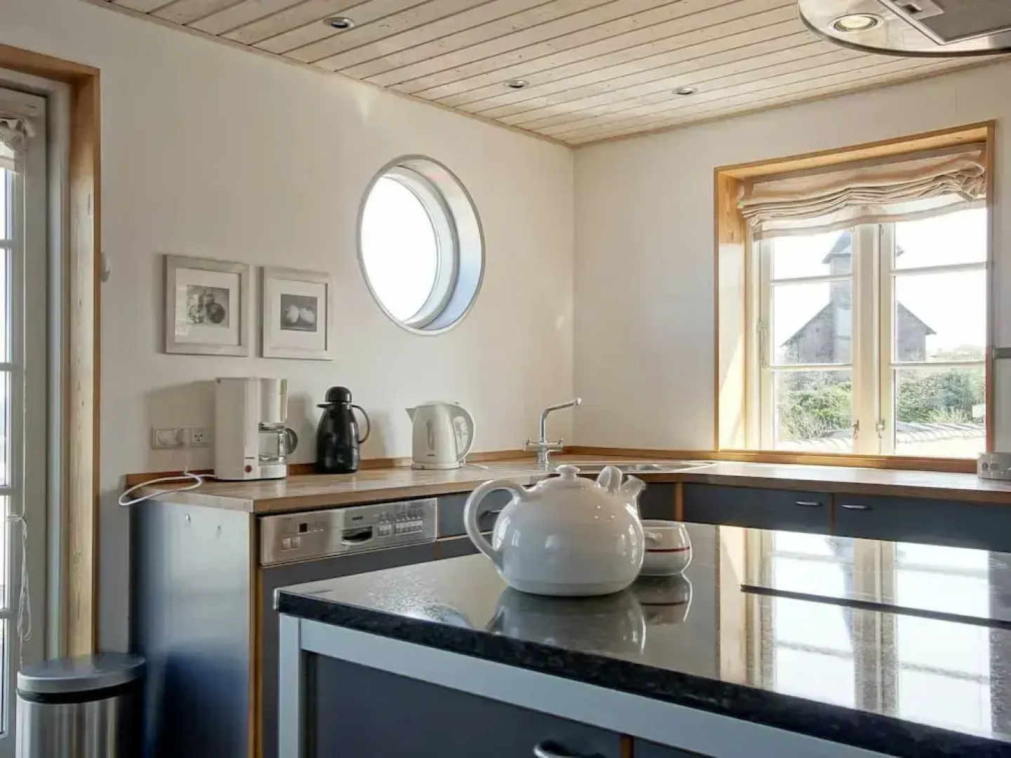 6 Person Holiday Home in Gudhjem