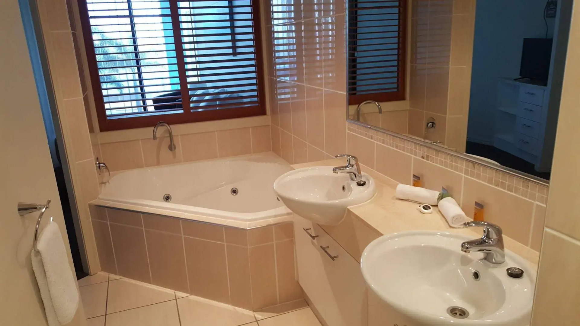 Pier Resort Apartments