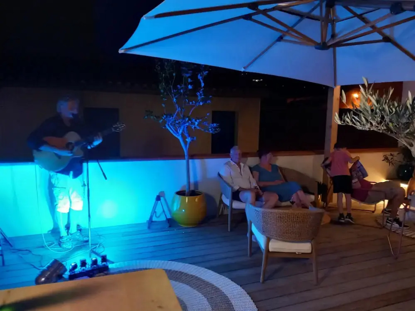 Intense Boutik Hôtel