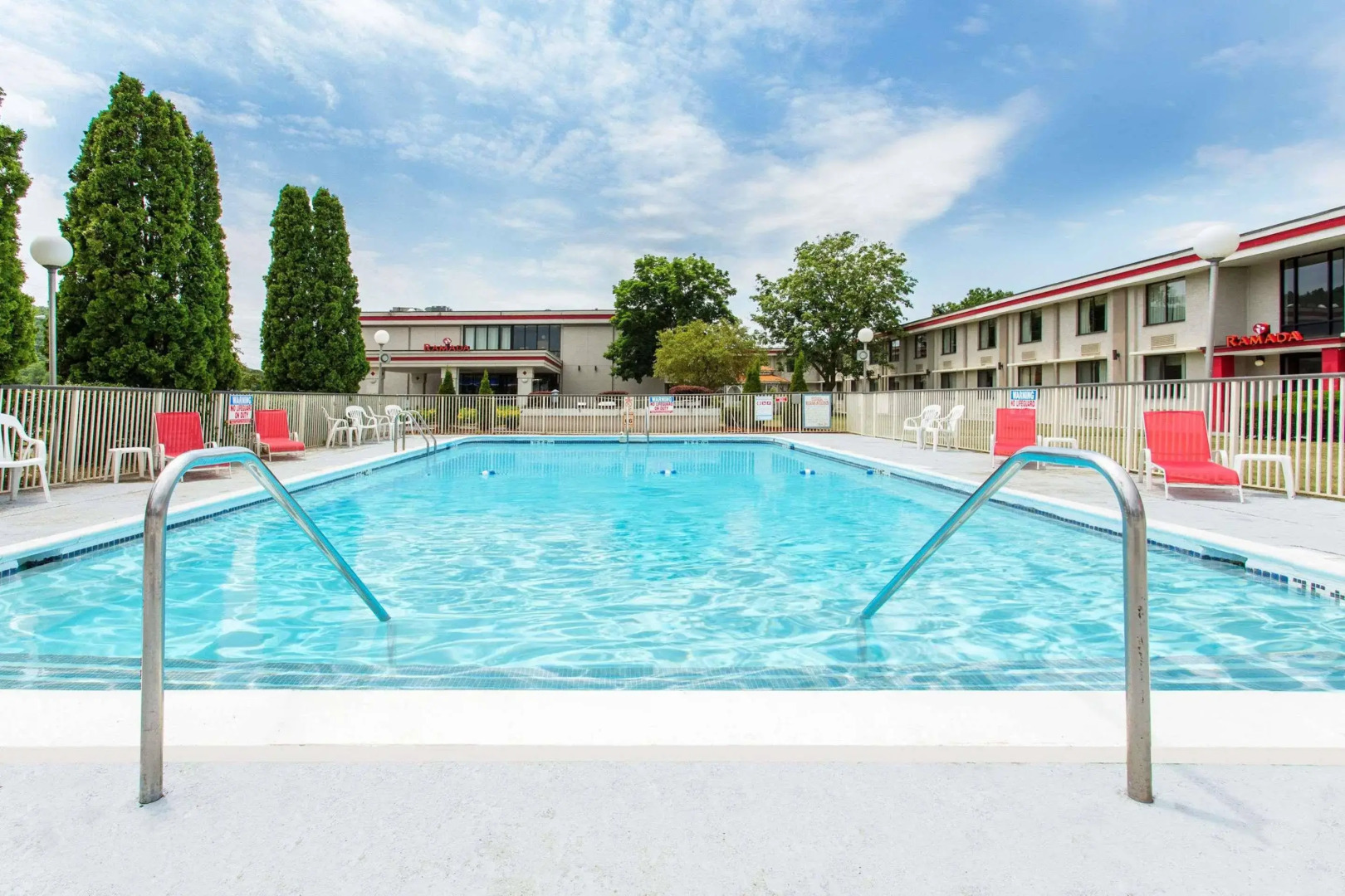 HomeTowne Studios by Red Roof Painted Post