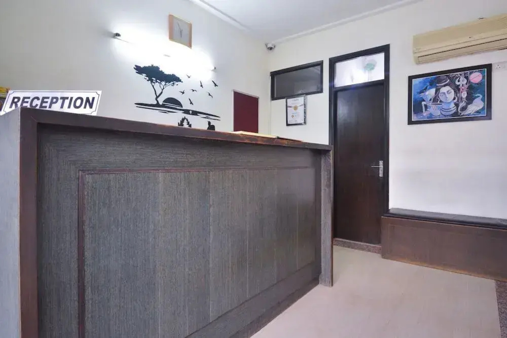 Oyo 32424 Hotel Lavanya