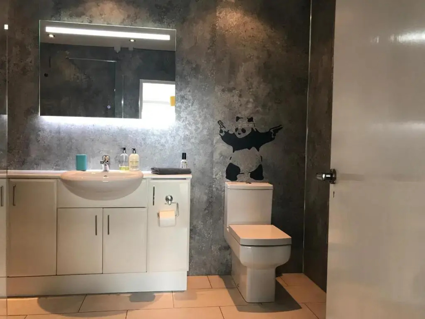 Eastwatch Guesthouse