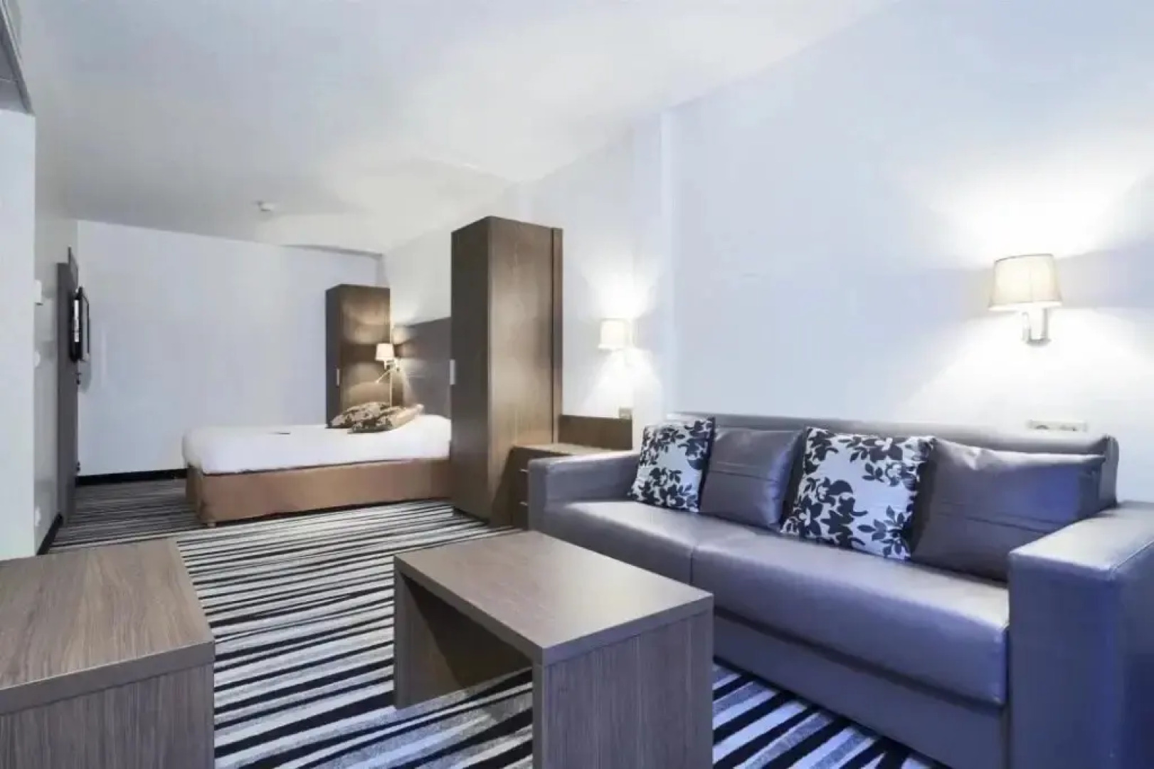 Hotel Kyriad Saint Quentin En Yvelines - Montigny