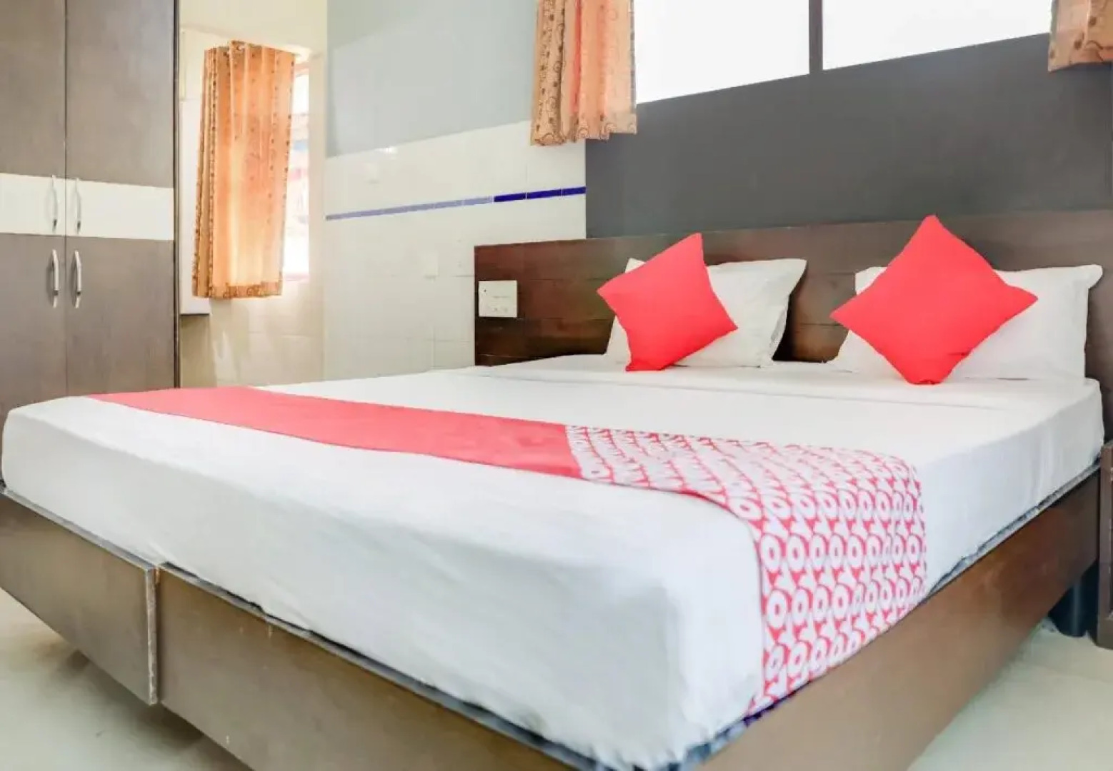 Shanthi Royal by OYO Rooms