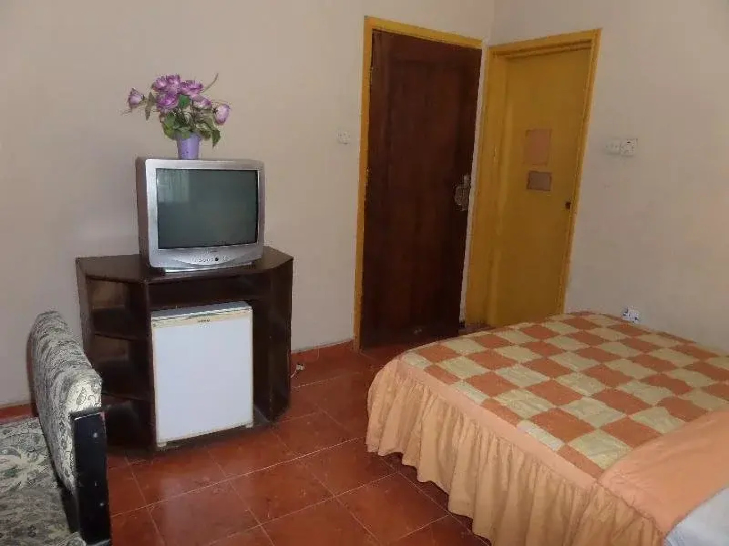 Neniv Hotel by Ecosignature