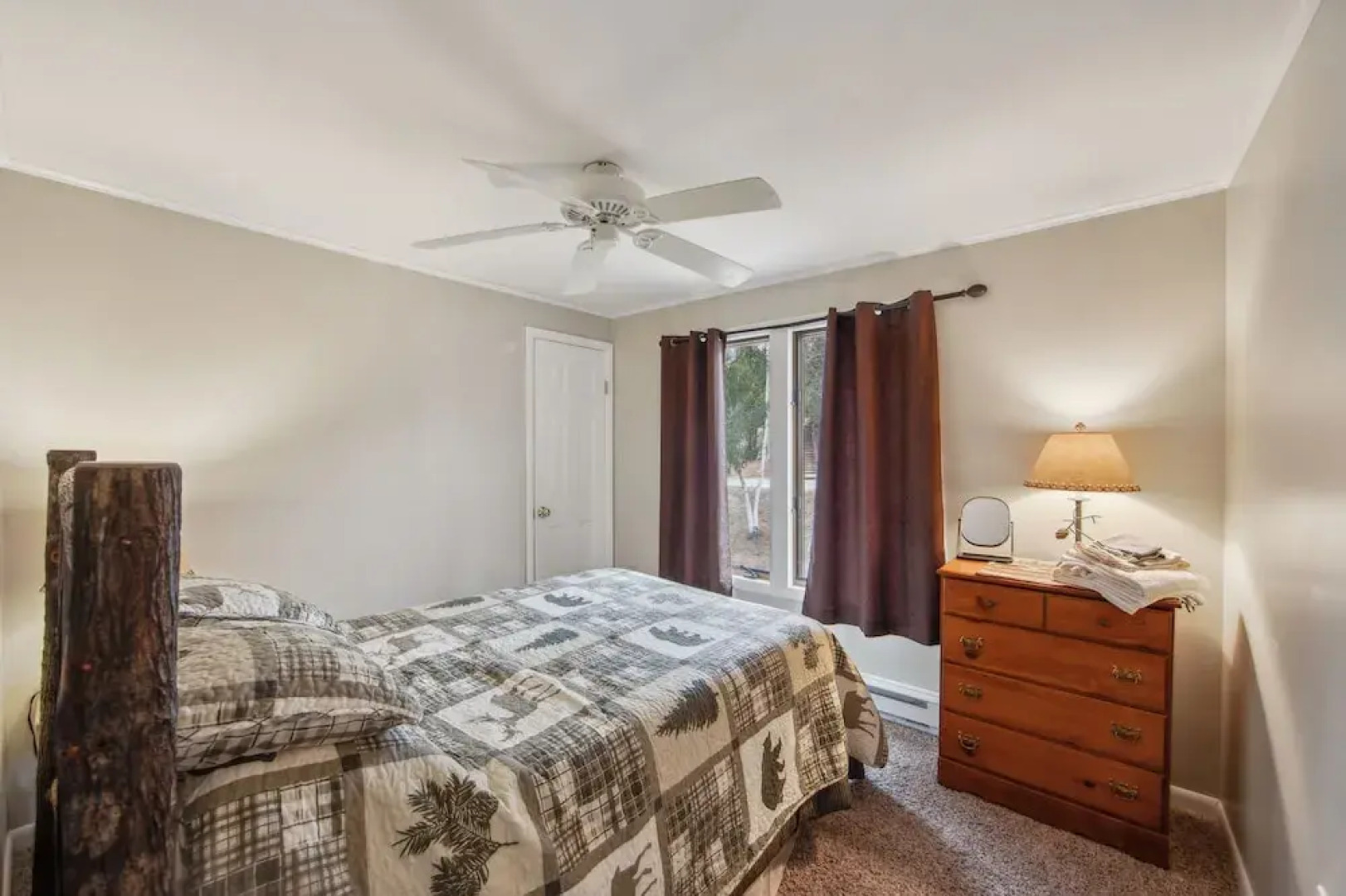 Freebern 18B - Renovated one-of-a-kind with Adirondack style 3 Bedroom Townhouse by The Summit at Gore Mountain