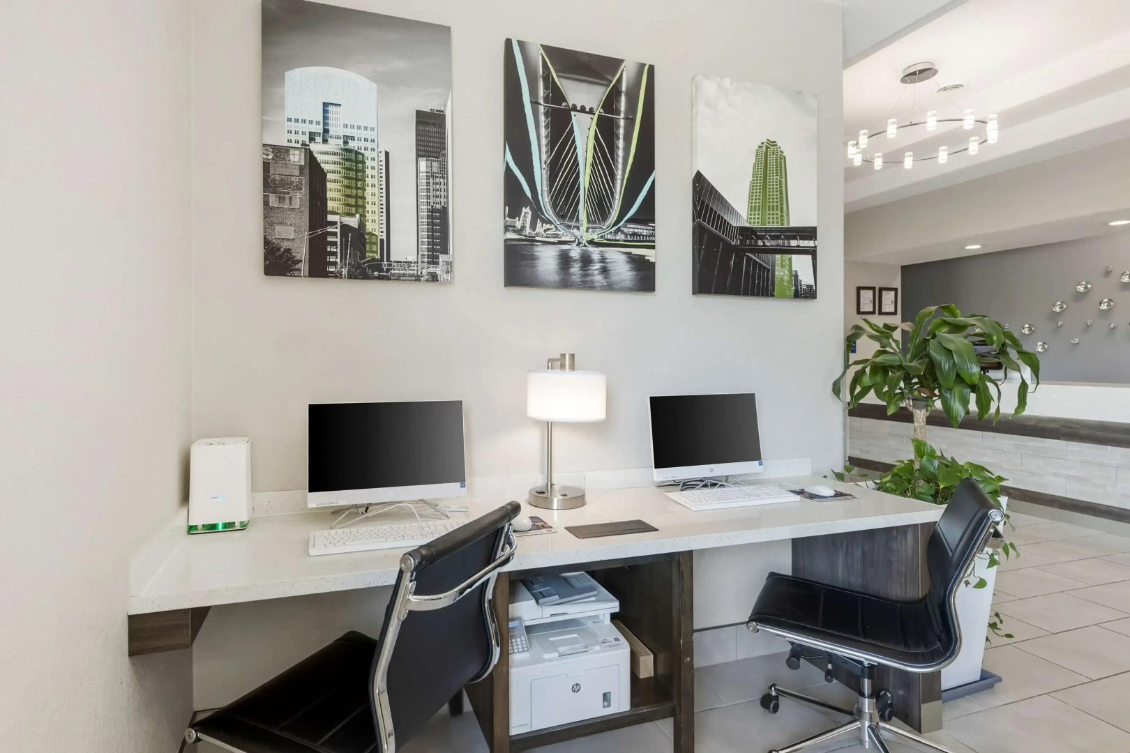 Best Western Plus Des Moines West Inn & Suites